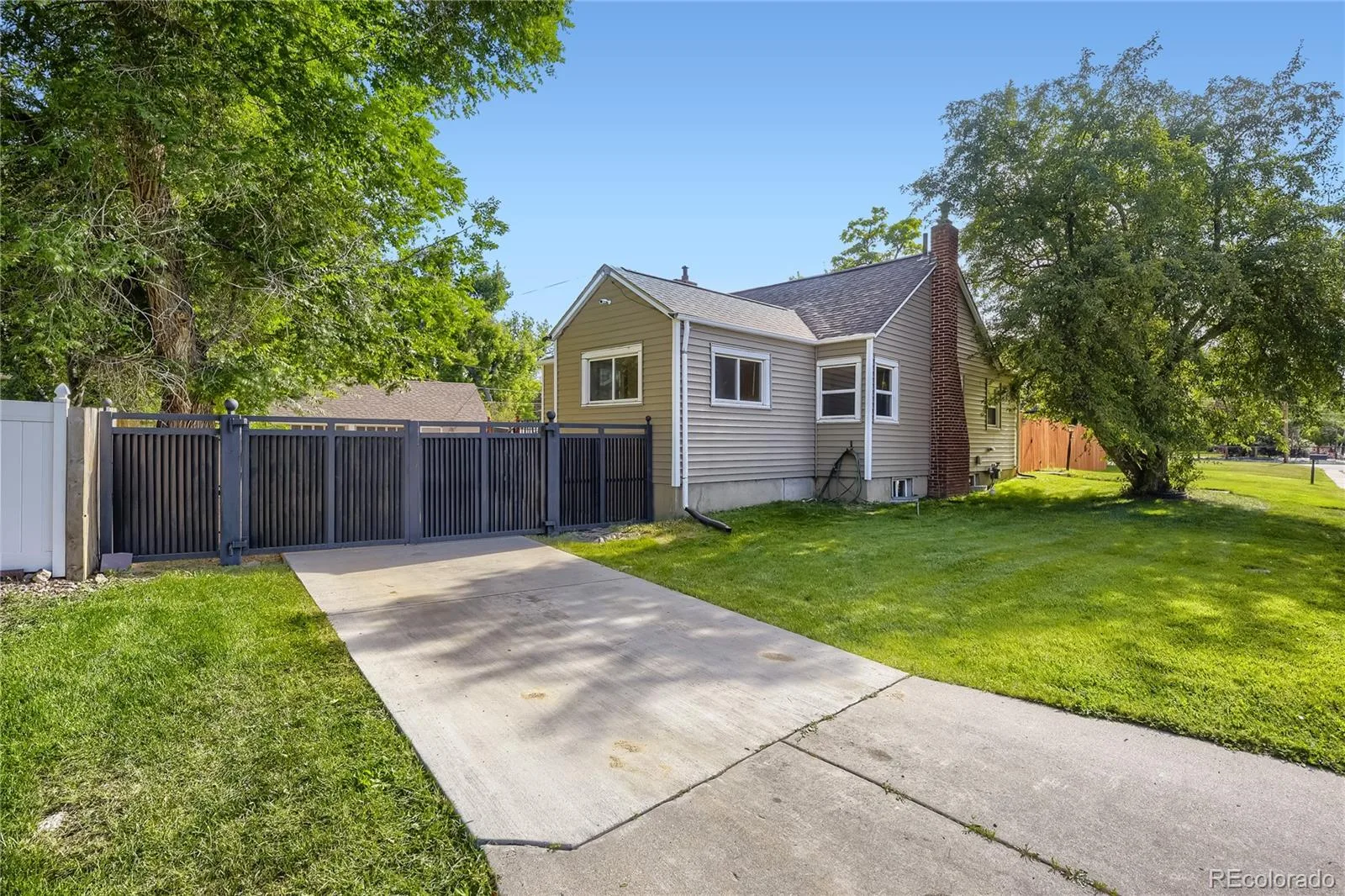 7050 W 5th Avenue Lakewood CO 80226 MLS #REC1842258 06092026160757 1600 3