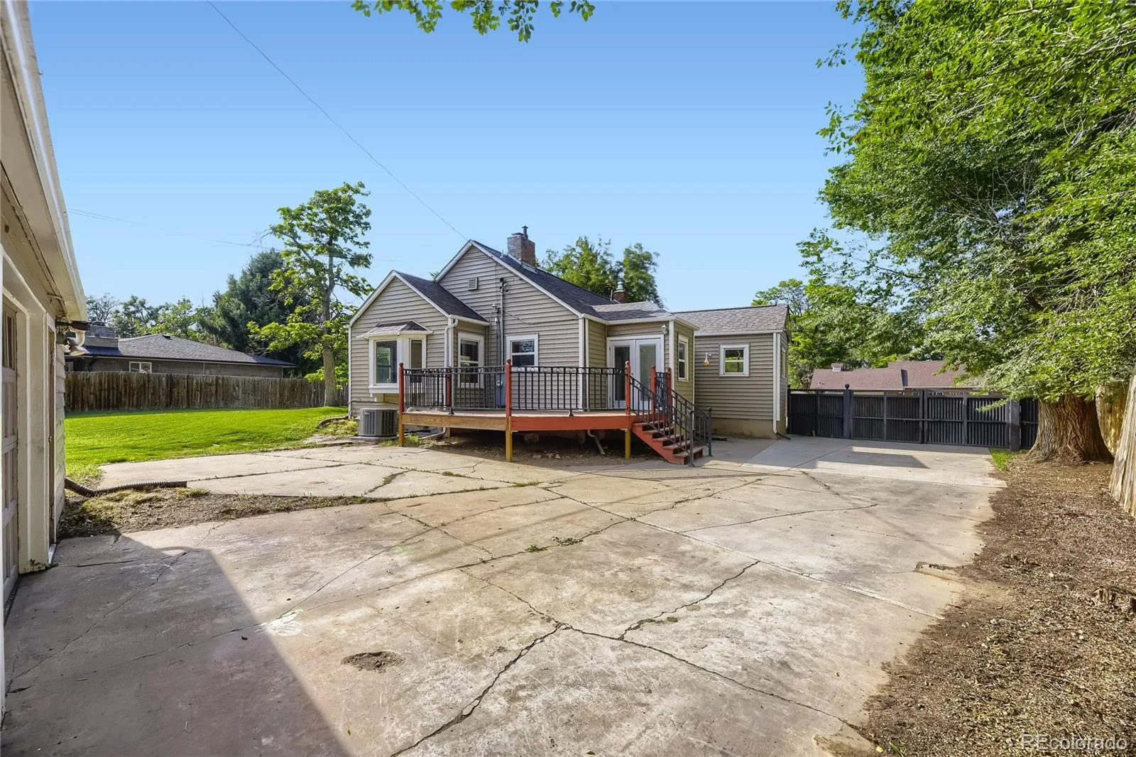 7050 W 5th Avenue Lakewood CO 80226 MLS #REC1842258 06092026160757 1600 7