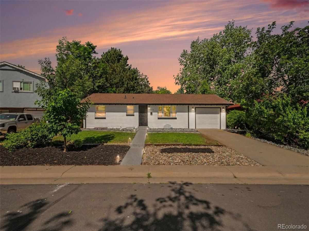 11915 E Arizona Drive Aurora CO 80012 | MLS #REC1842443 MLS #REC1842443 image #0
