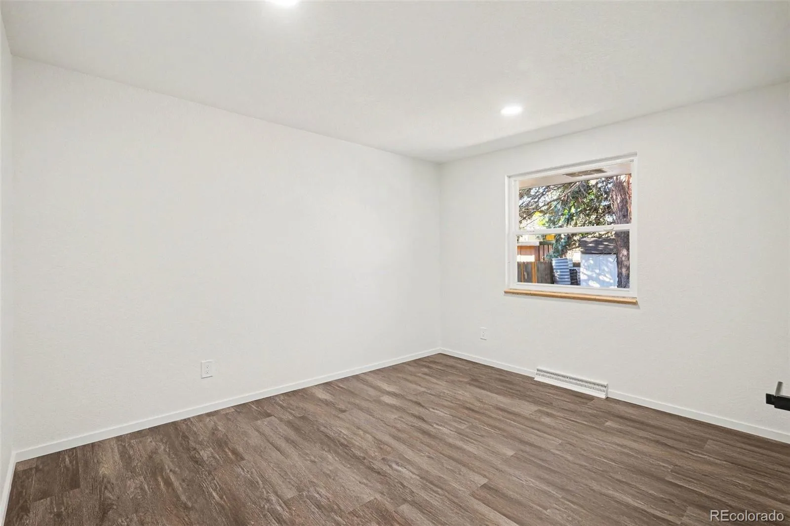 11915 E Arizona Drive Aurora CO 80012 | MLS #REC1842443 08202026000612 1600 10