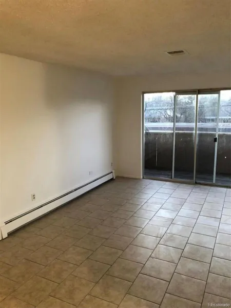 561 Geneva Street #200 Aurora CO 80010 MLS #REC1843746 05062026192409 800 9