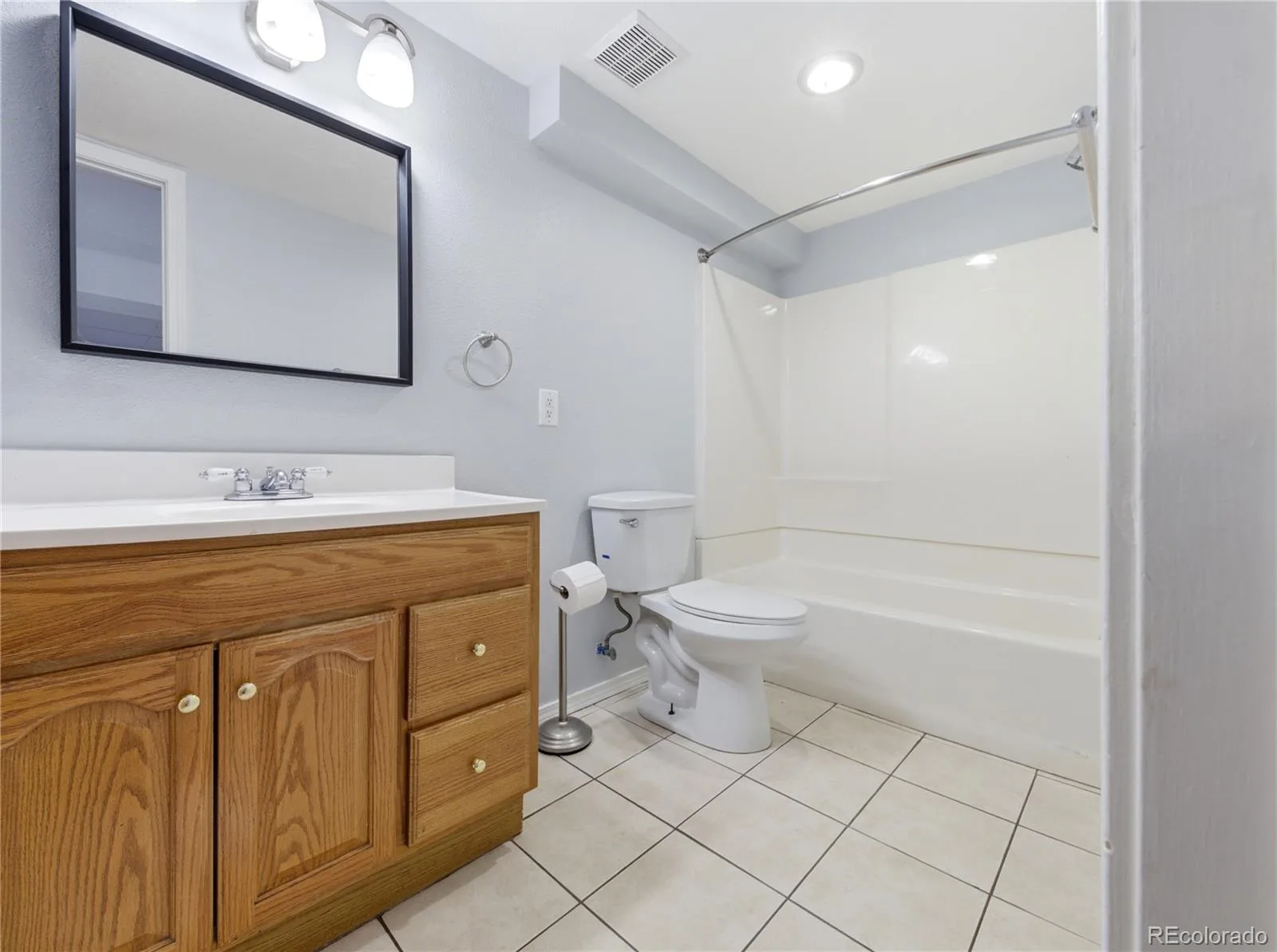 4921 Beach Court Denver CO 80221 | MLS #REC1849378 08202026150520 1600 25