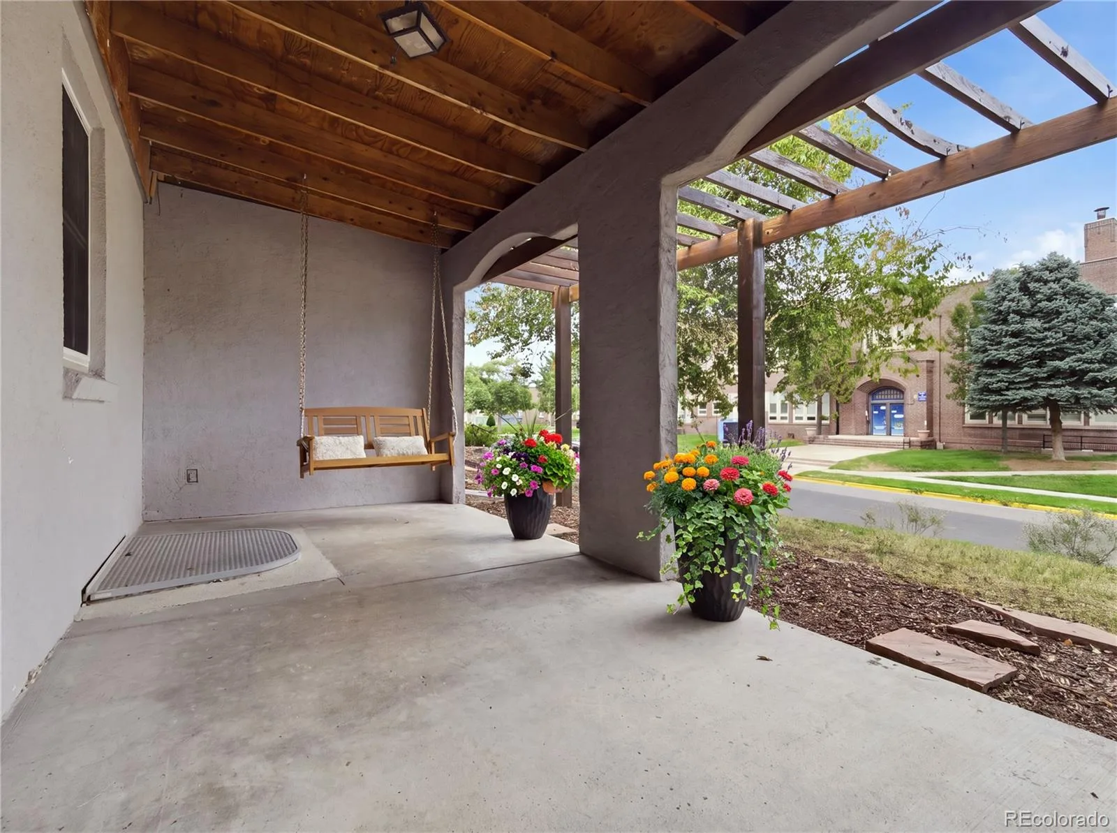 4921 Beach Court Denver CO 80221 | MLS #REC1849378 08202026150520 1600 6