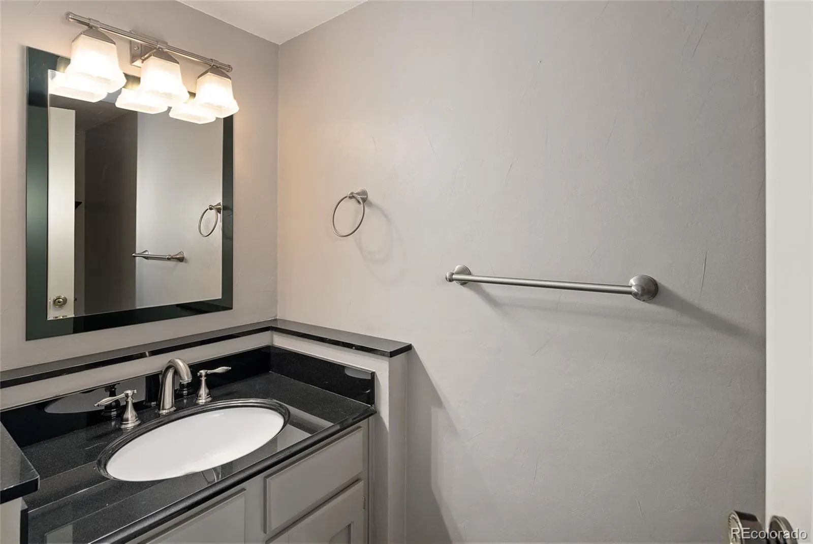 4505 S Yosemite Street #125 Denver CO 80237 | MLS #REC1850509 04072026202430 1600 24