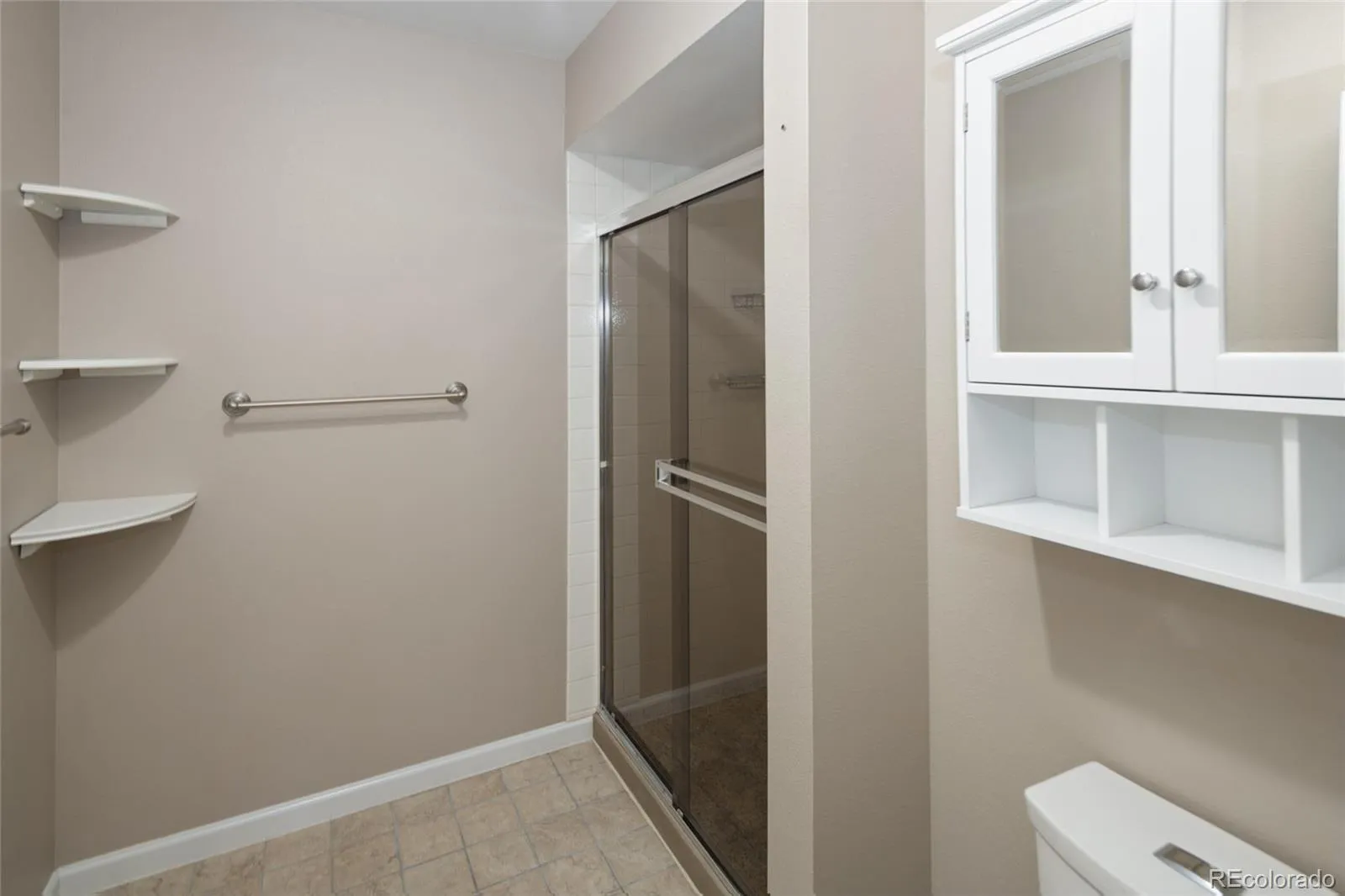 4505 S Yosemite Street #125 Denver CO 80237 | MLS #REC1850509 04072026202430 1600 31