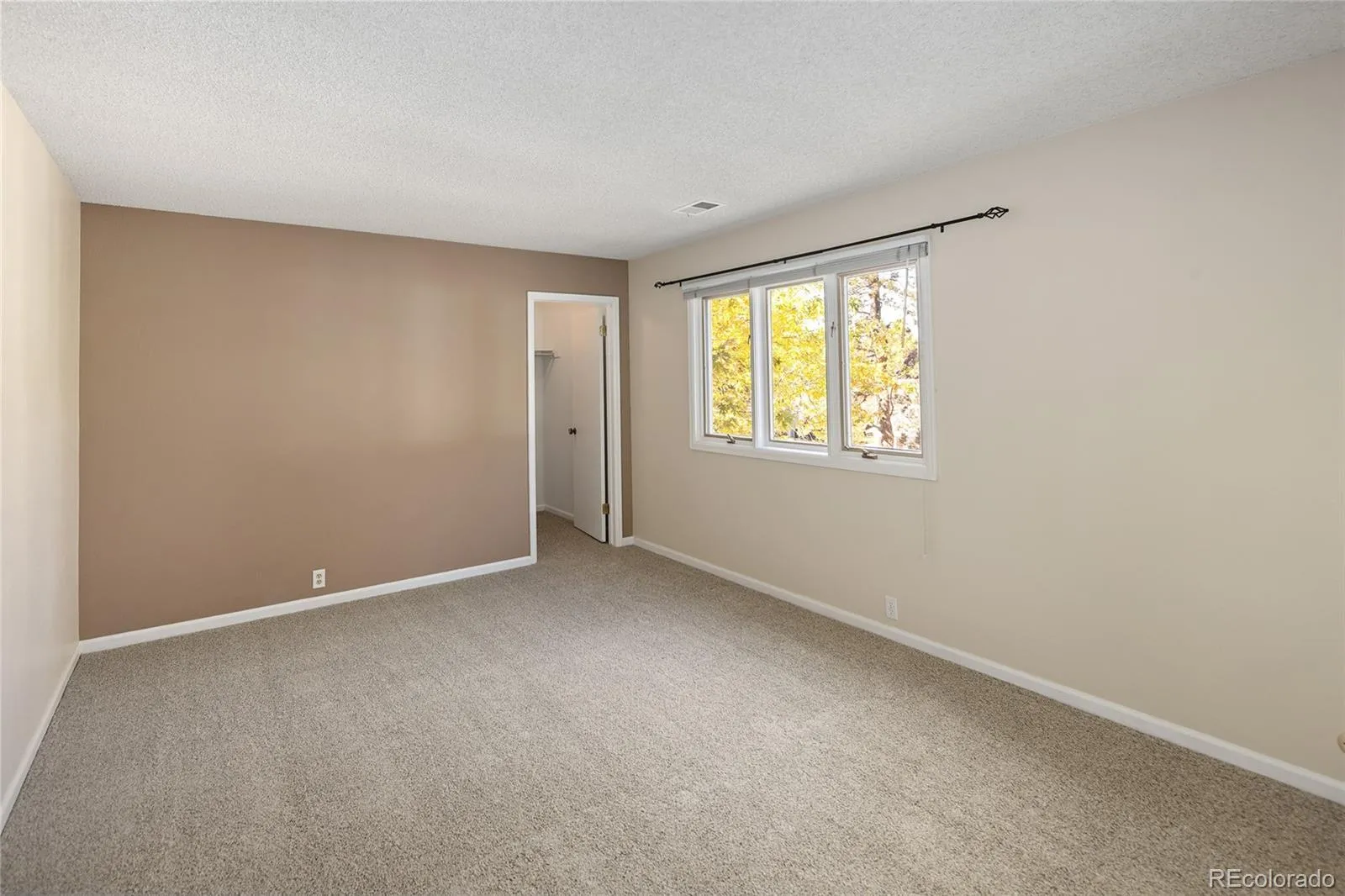 4505 S Yosemite Street #125 Denver CO 80237 | MLS #REC1850509 04072026202430 1600 32