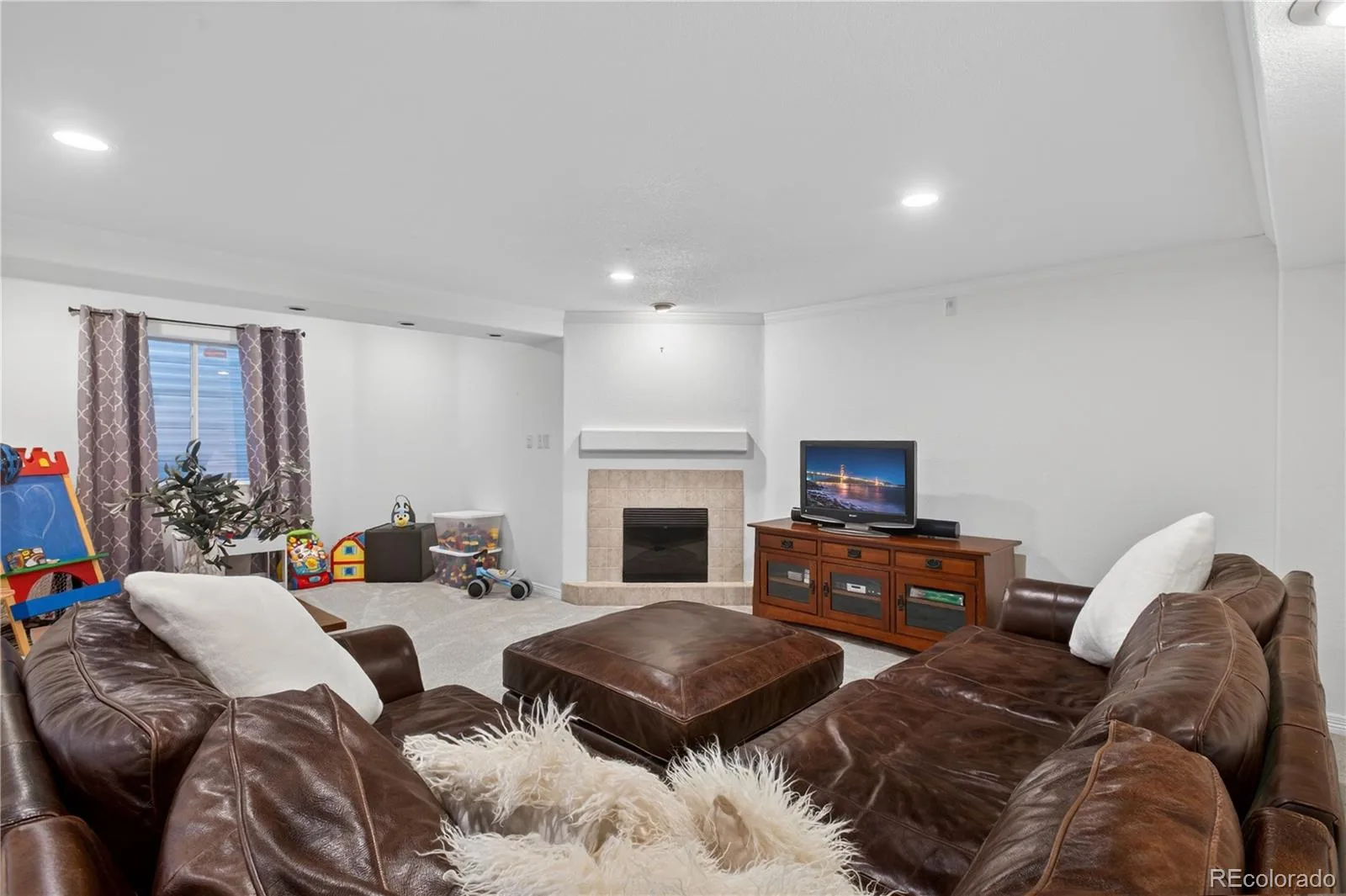 3041 Wyecliff Way Highlands Ranch CO 80126 MLS #REC1851024 06092026072544 1600 38