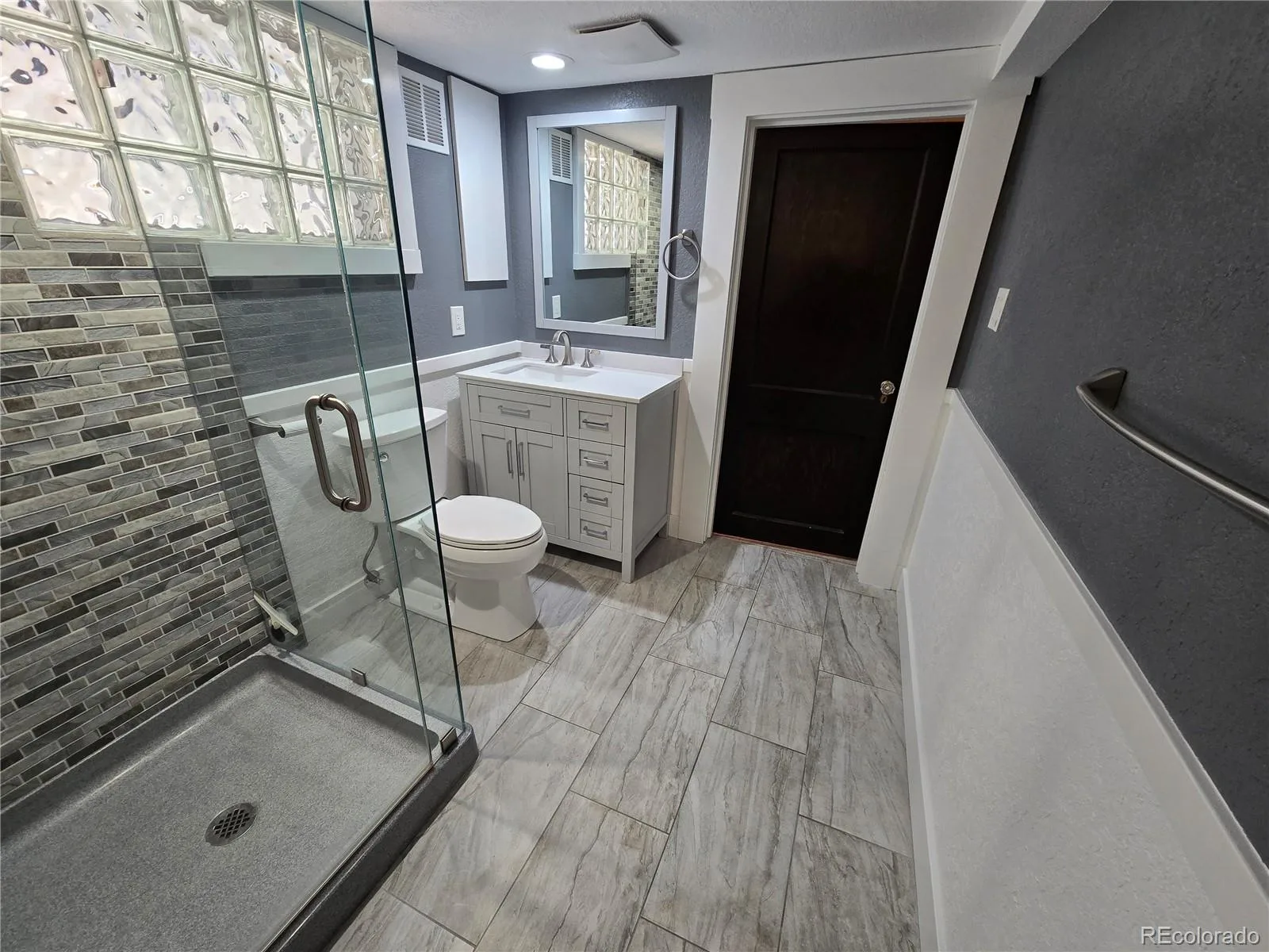 2245 Holly Street Denver CO 80207 | MLS #REC1851455 08142026152703 1600 14