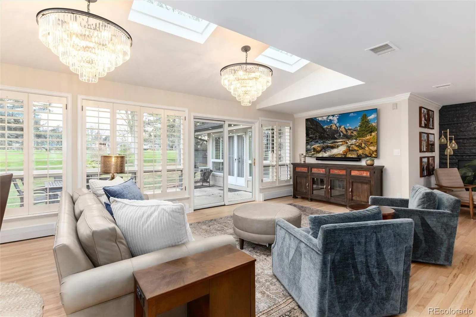 04142026140550 1600 10