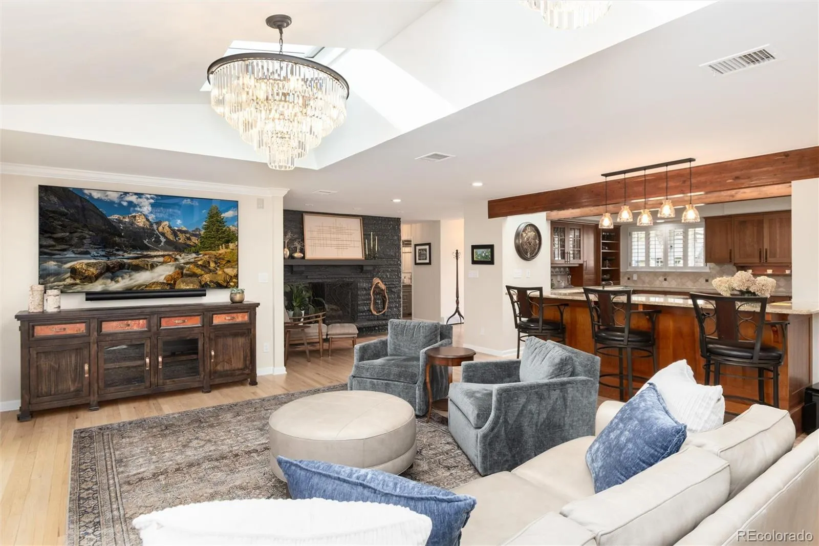 04142026140550 1600 11