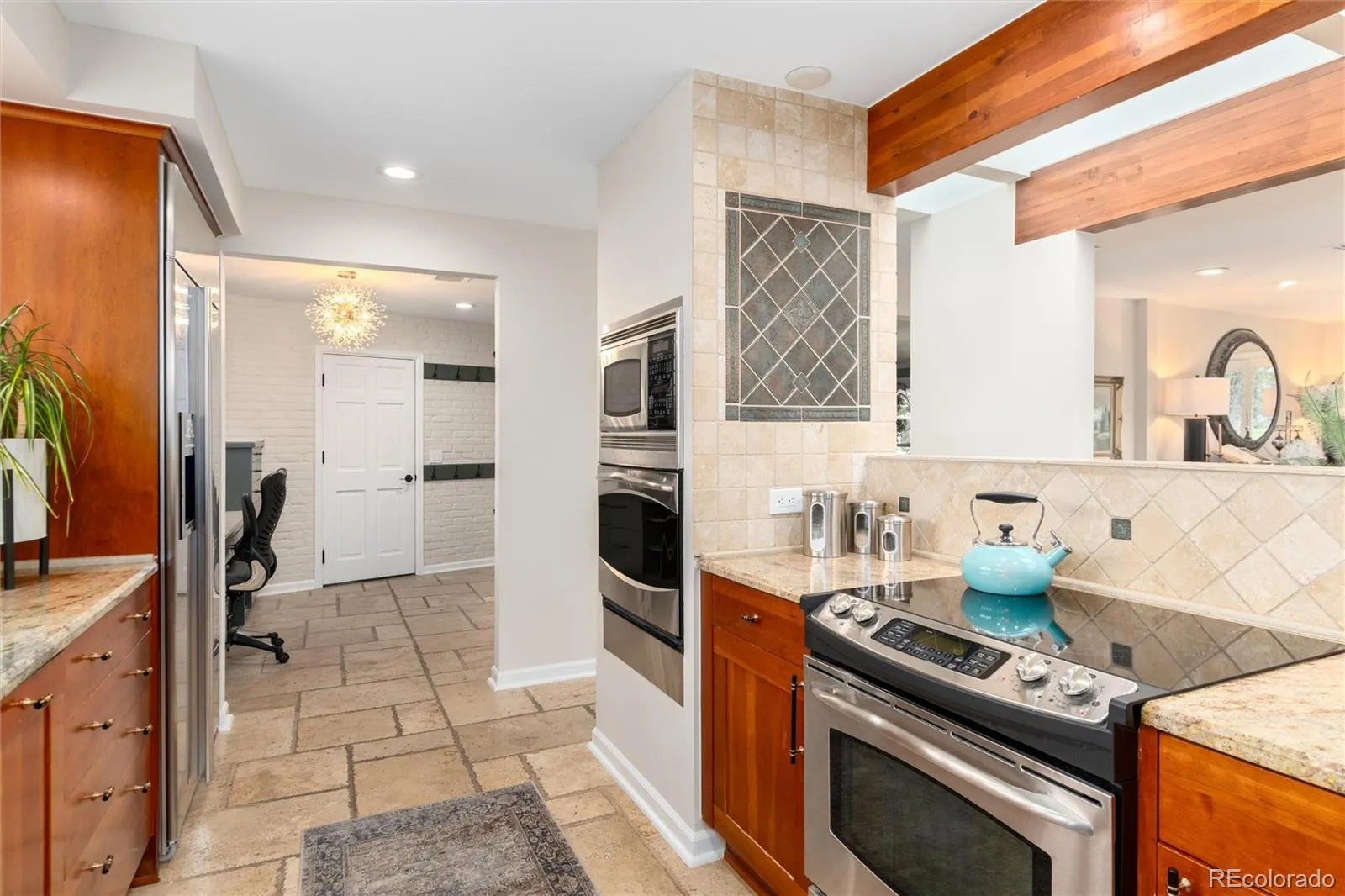 04142026140550 1600 21