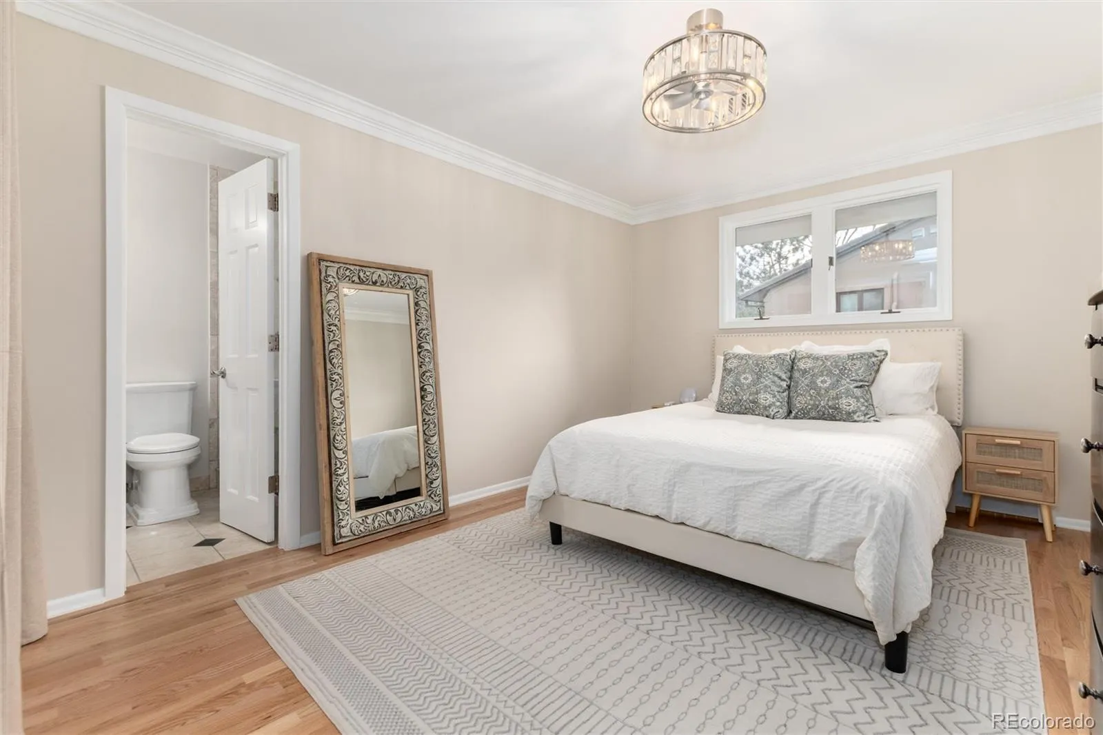 04142026140550 1600 30