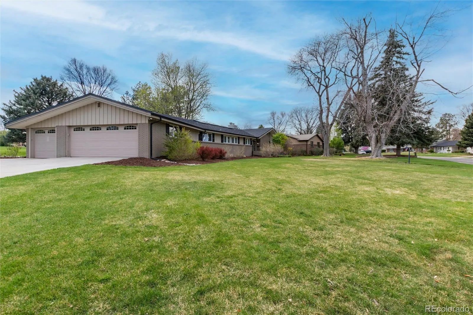 04142026140550 1600 44