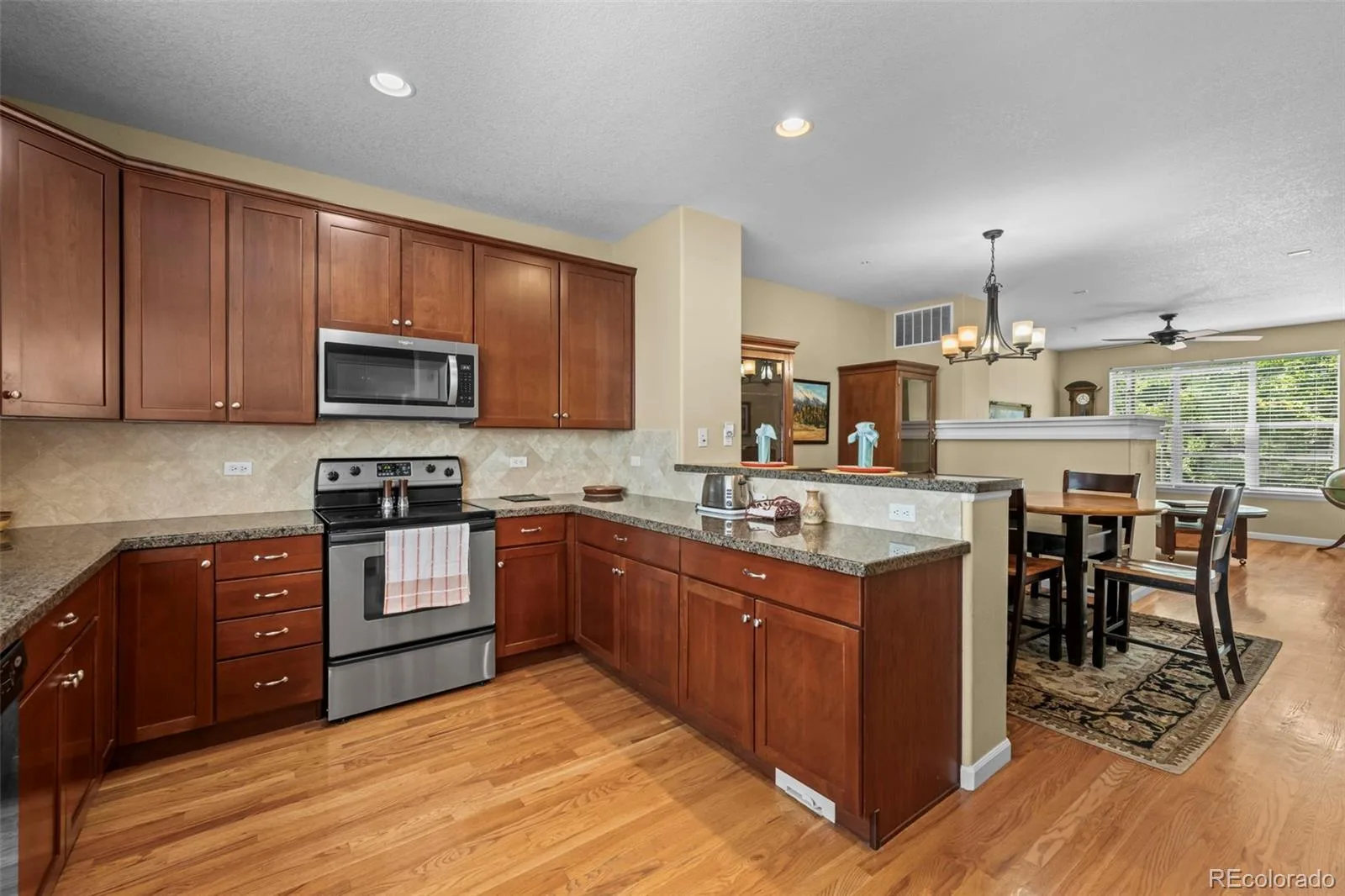 408 S Reed Street Lakewood CO 80226 | MLS #REC1854870 06272026004155 1600 10