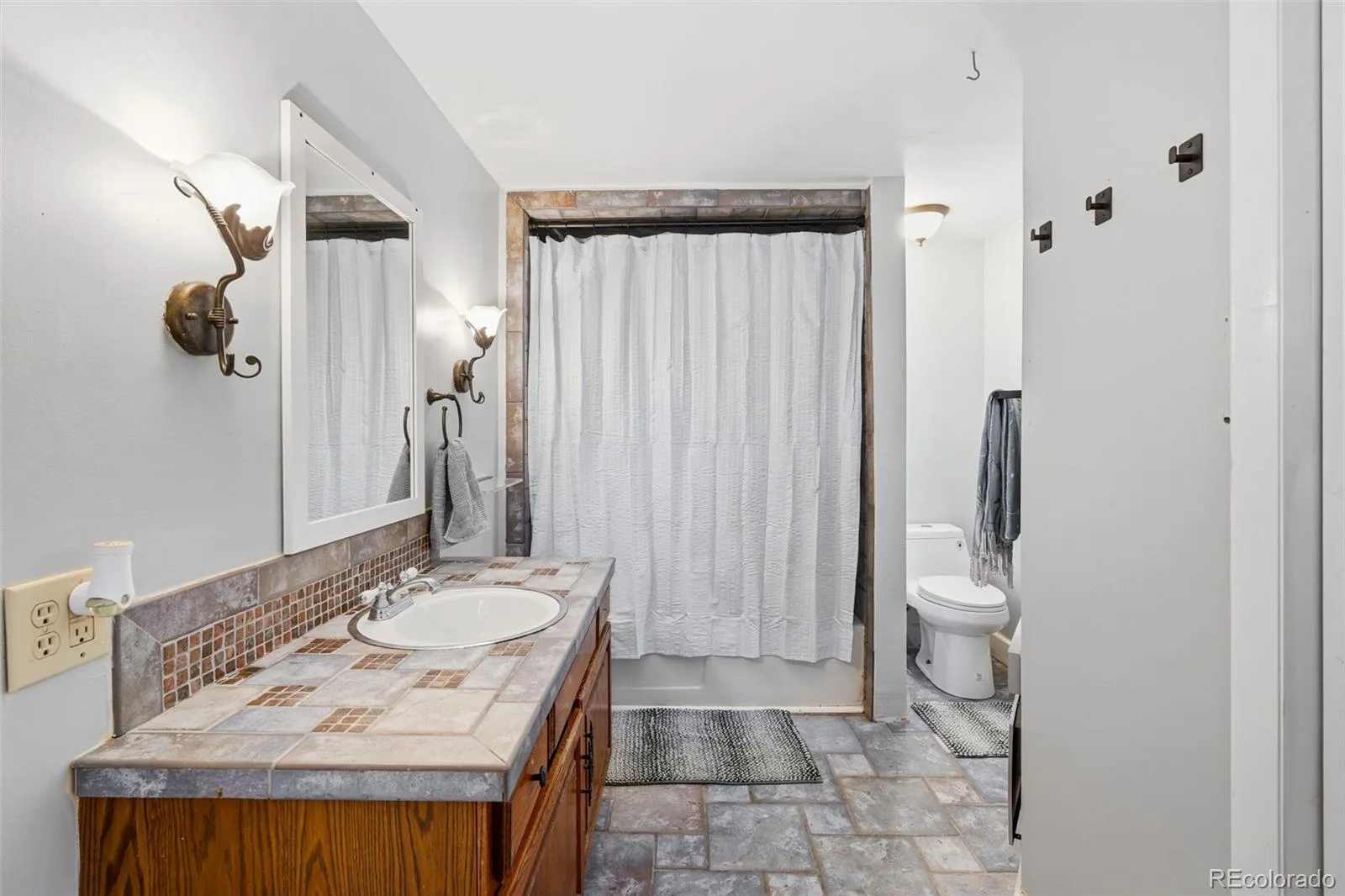 485 Garland Street Lakewood CO 80226 MLS #REC1855654 06172026050707 1600 29