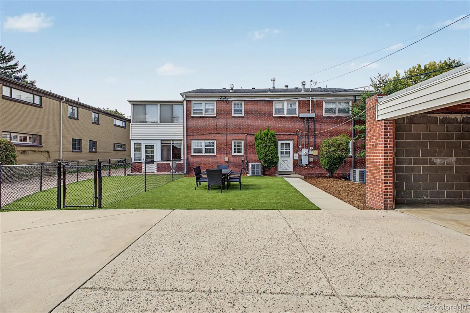 928 S Harrison Street Denver CO 80209 | MLS #REC1860574 10022026132312 1600 24