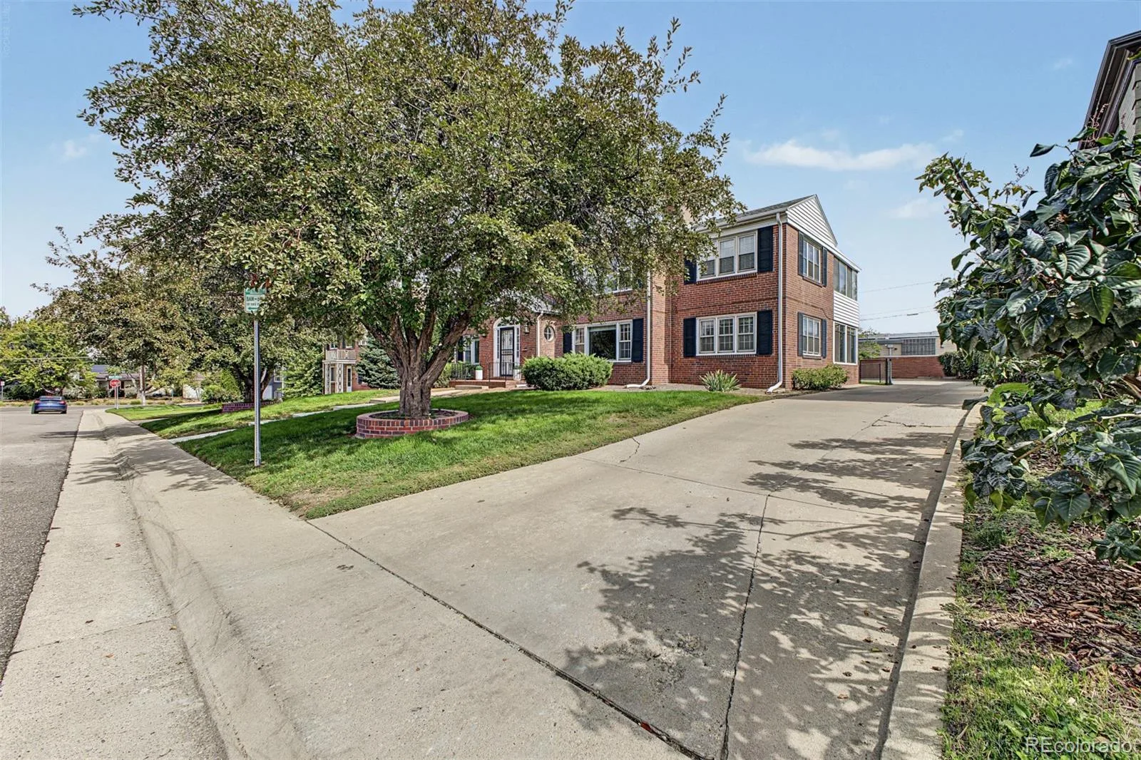928 S Harrison Street Denver CO 80209 | MLS #REC1860574 10022026132312 1600 4