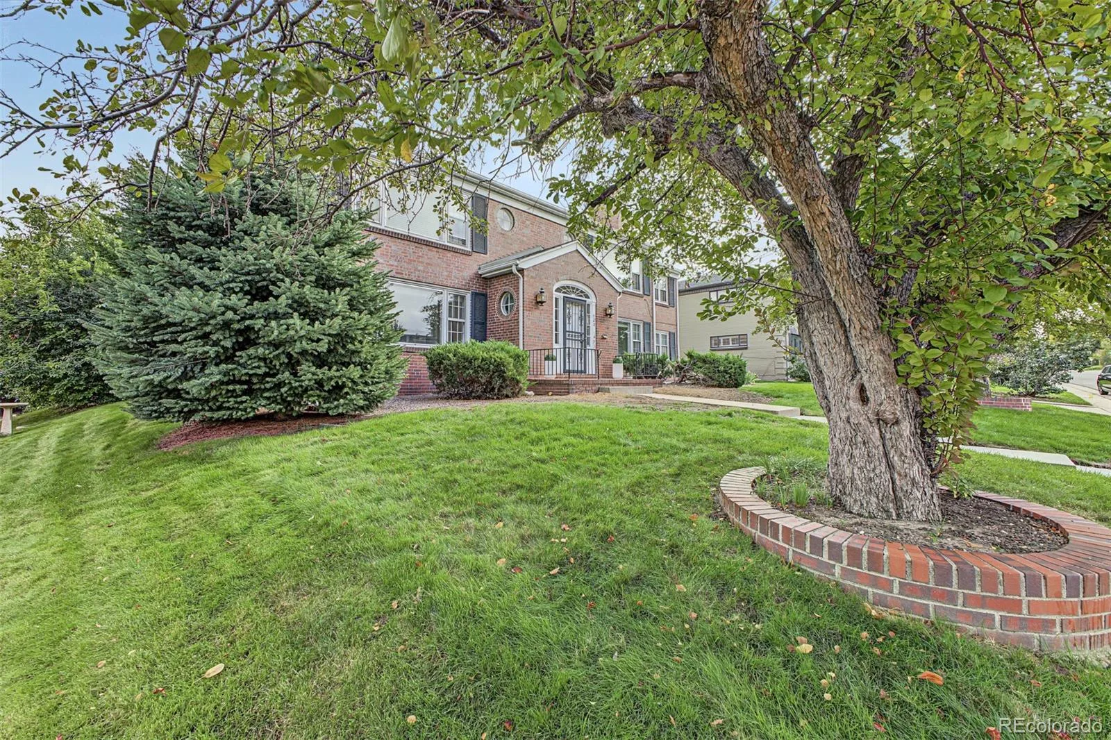 928 S Harrison Street Denver CO 80209 | MLS #REC1860574 10022026132312 1600 5