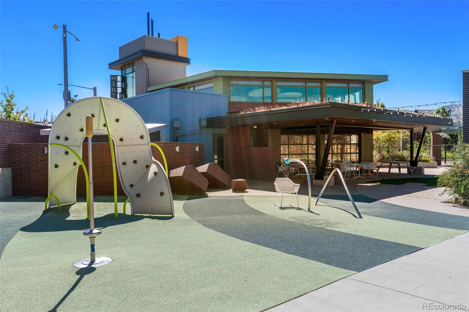 04172026170342 1600 40