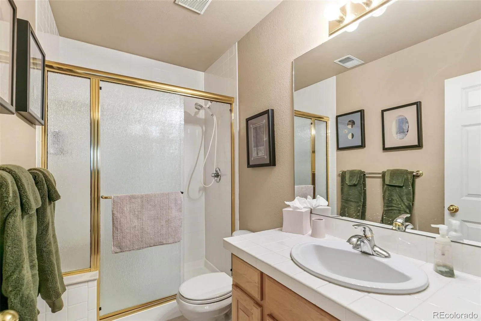 1011 S Valentia Street #62 Denver CO 80247 MLS #REC1862649 06112026174516 1600 28