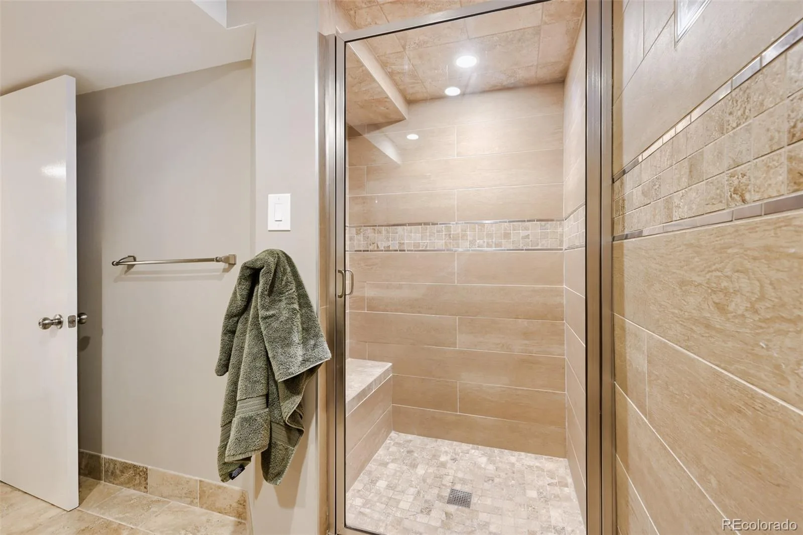 1426 S Van Dyke Way Denver CO 80228 MLS #REC1863017 06262026221111 1600 22