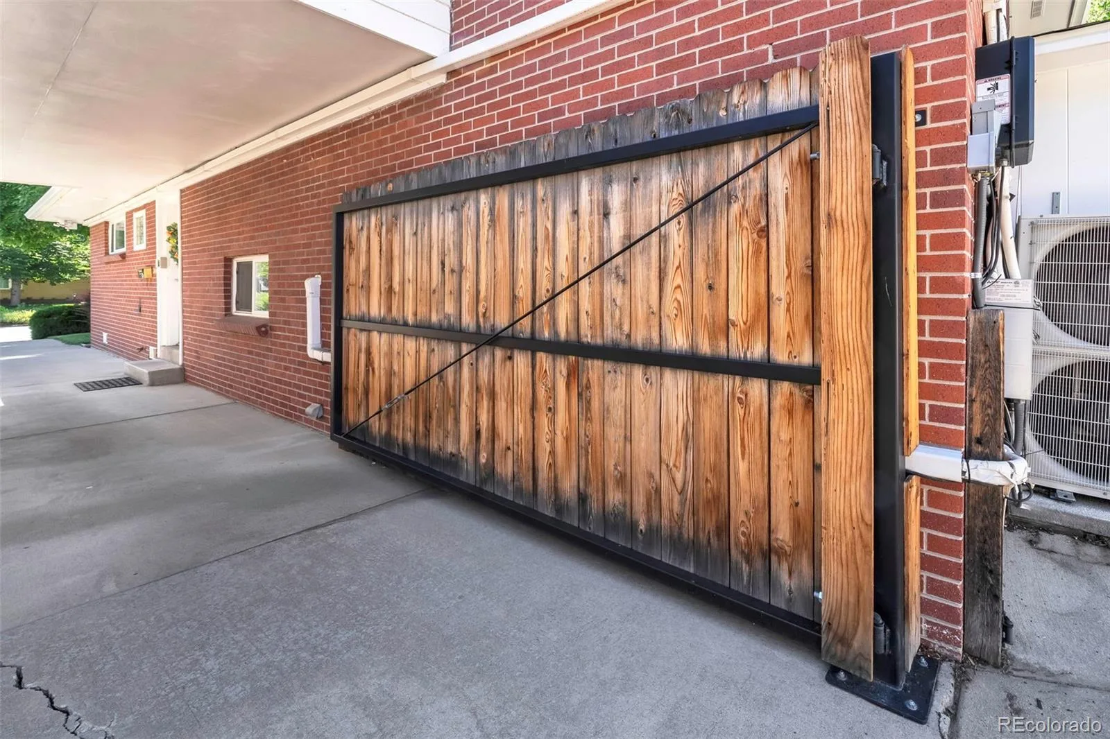231 Hudson Street Denver CO 80220 MLS #REC1865373 07142026170009 1600 35