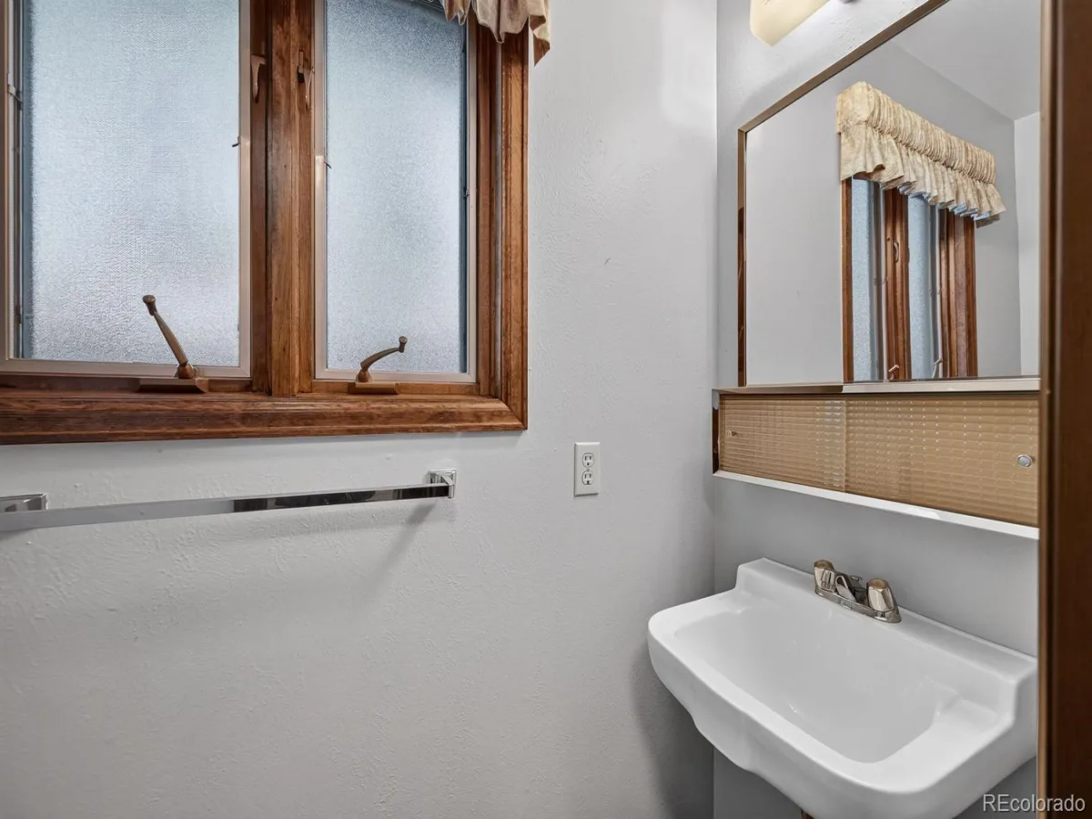 7135 S Costilla Street Littleton CO 80120 | MLS #REC1865833 08222026155123 1200 18