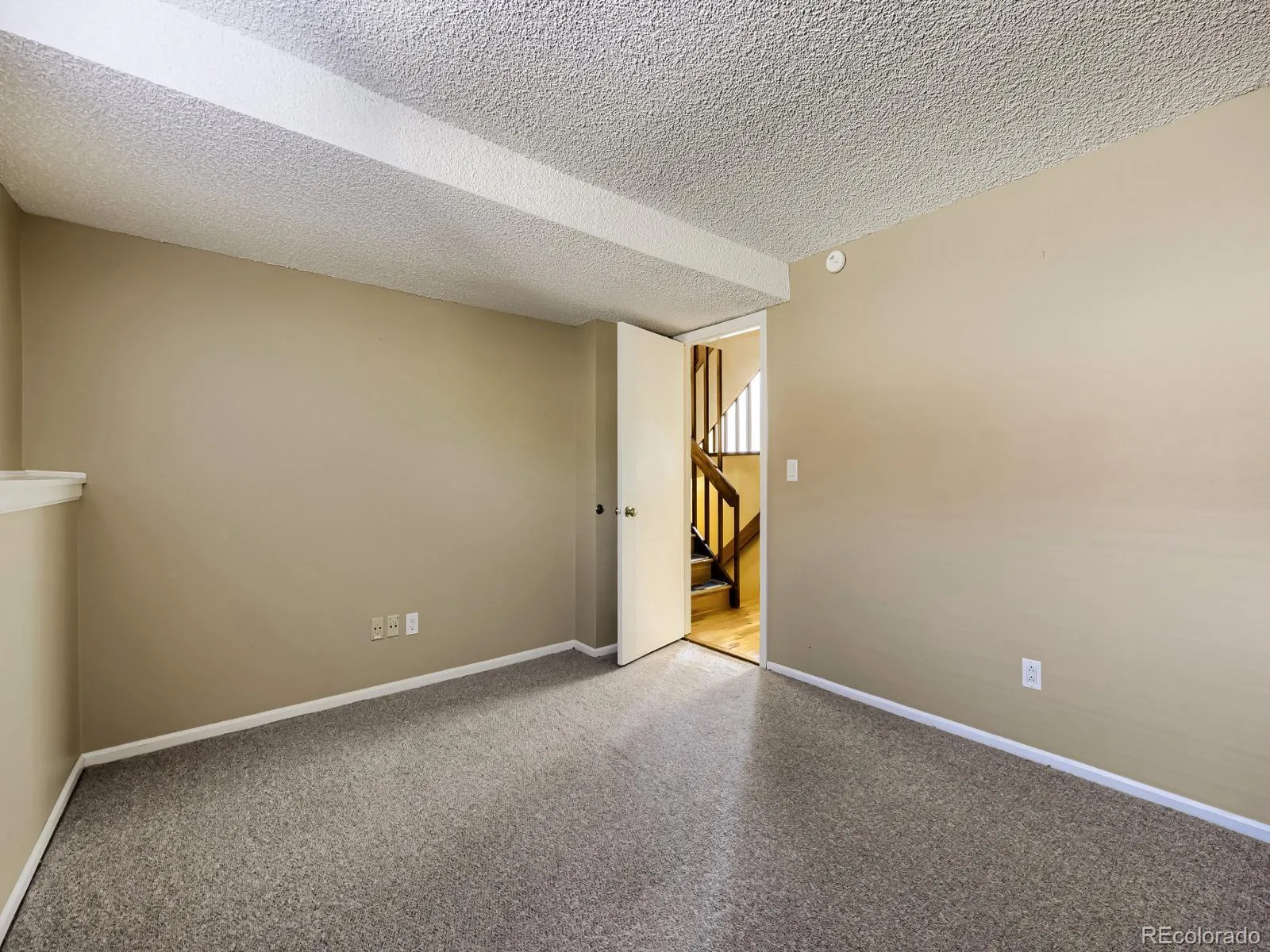 11846 E Cornell Circle Aurora CO 80014 MLS #REC1874659 05132026204850 1600 19
