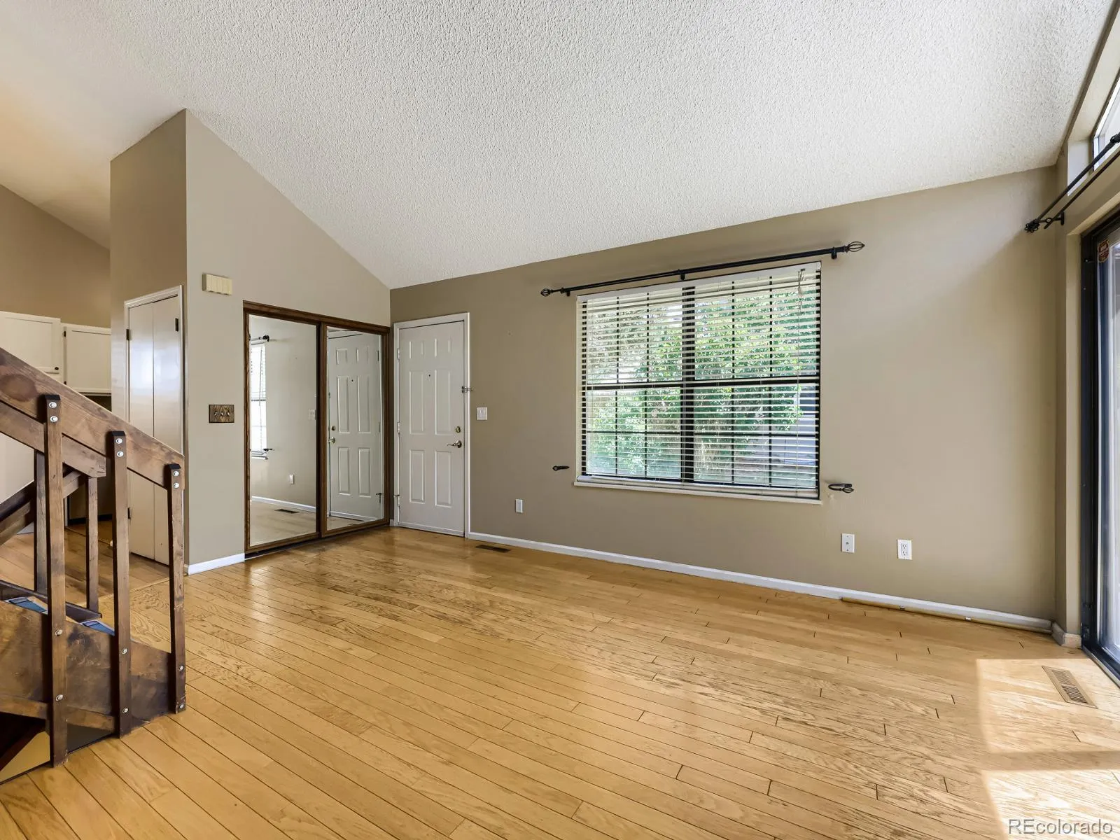 11846 E Cornell Circle Aurora CO 80014 MLS #REC1874659 05132026204850 1600 2