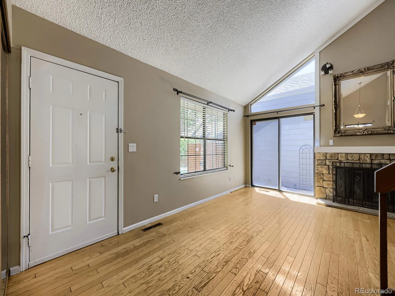 11846 E Cornell Circle Aurora CO 80014 MLS #REC1874659 05132026204850 1600 4