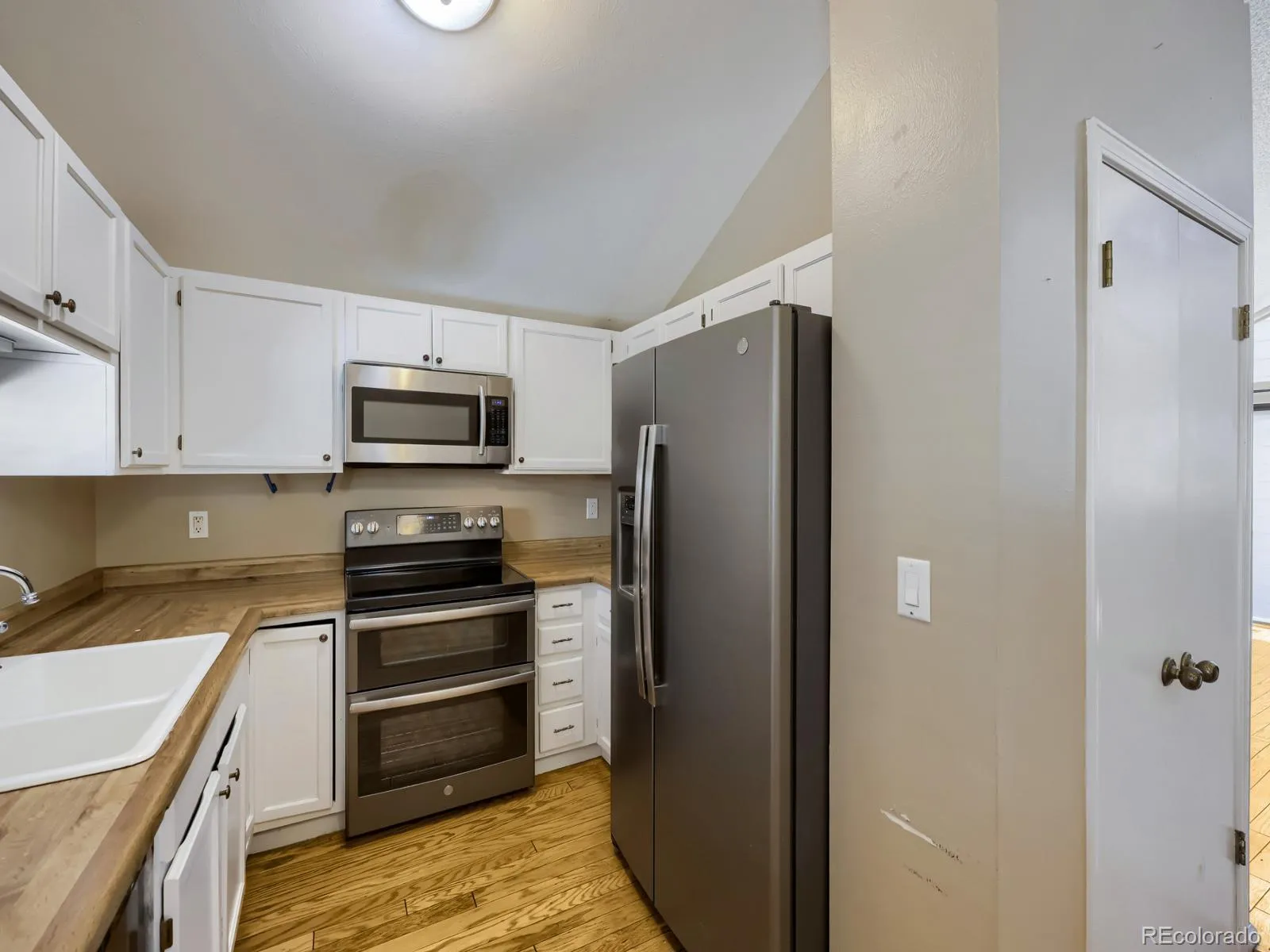 11846 E Cornell Circle Aurora CO 80014 MLS #REC1874659 05132026204850 1600 6