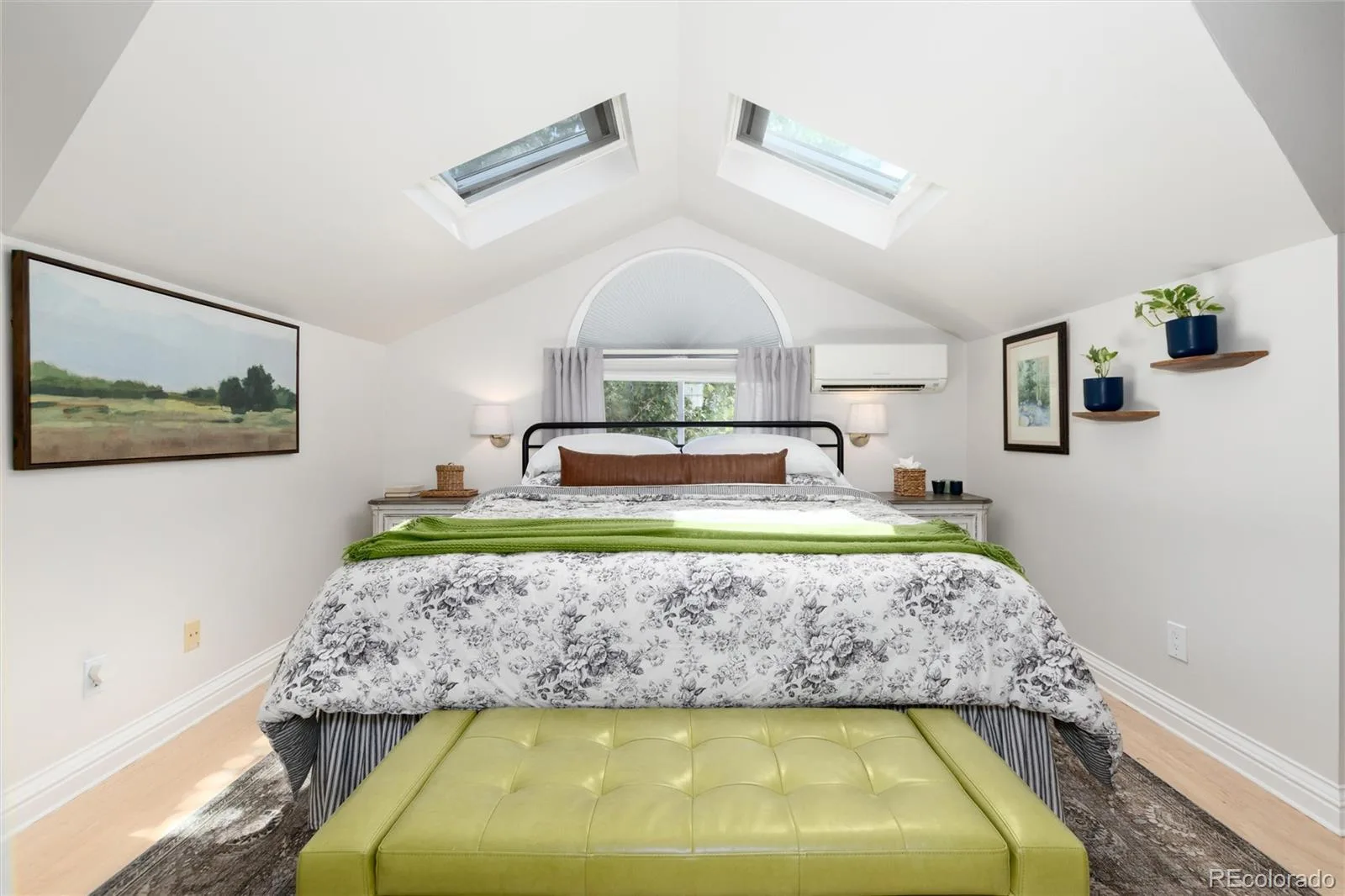 1550 S Logan Street Denver CO 80210 | MLS #REC1879566 08212026005132 1600 27