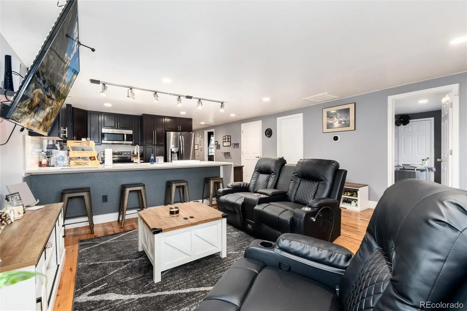 03232026215021 1600 3