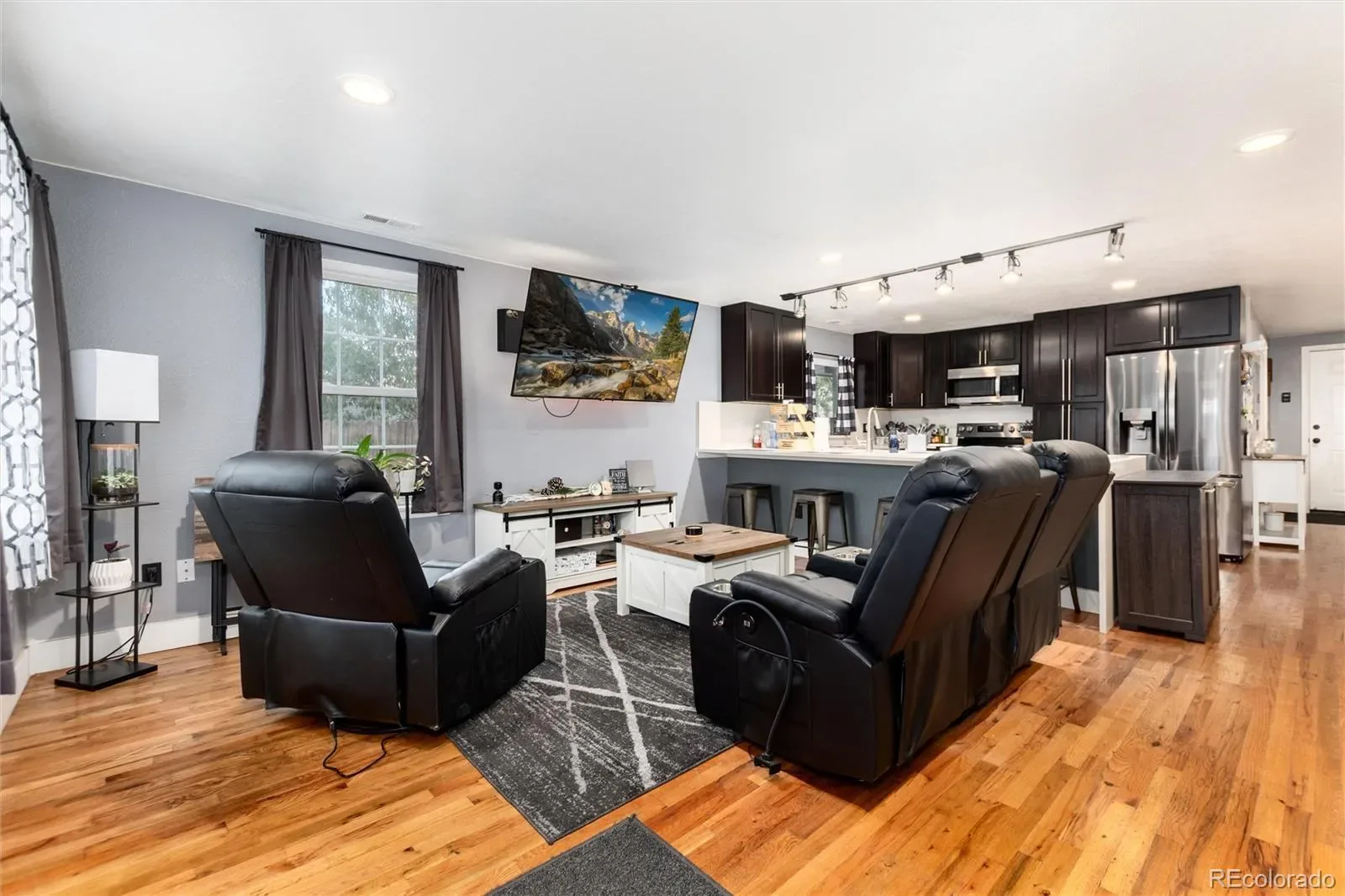 03232026215021 1600 4