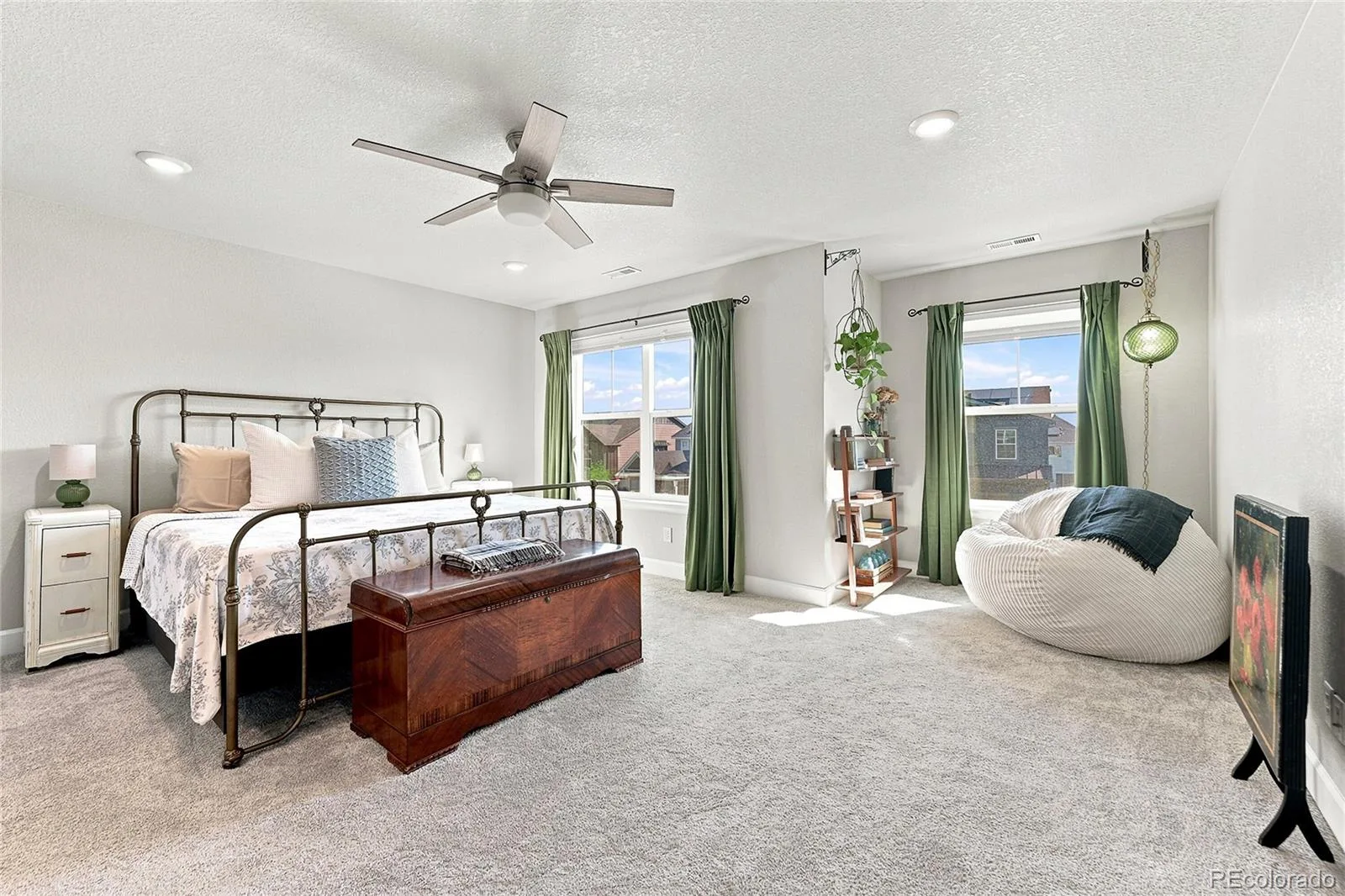 8281 Hunts Peak Street Littleton CO 80125 | MLS #REC1882609 07242026031655 1600 12