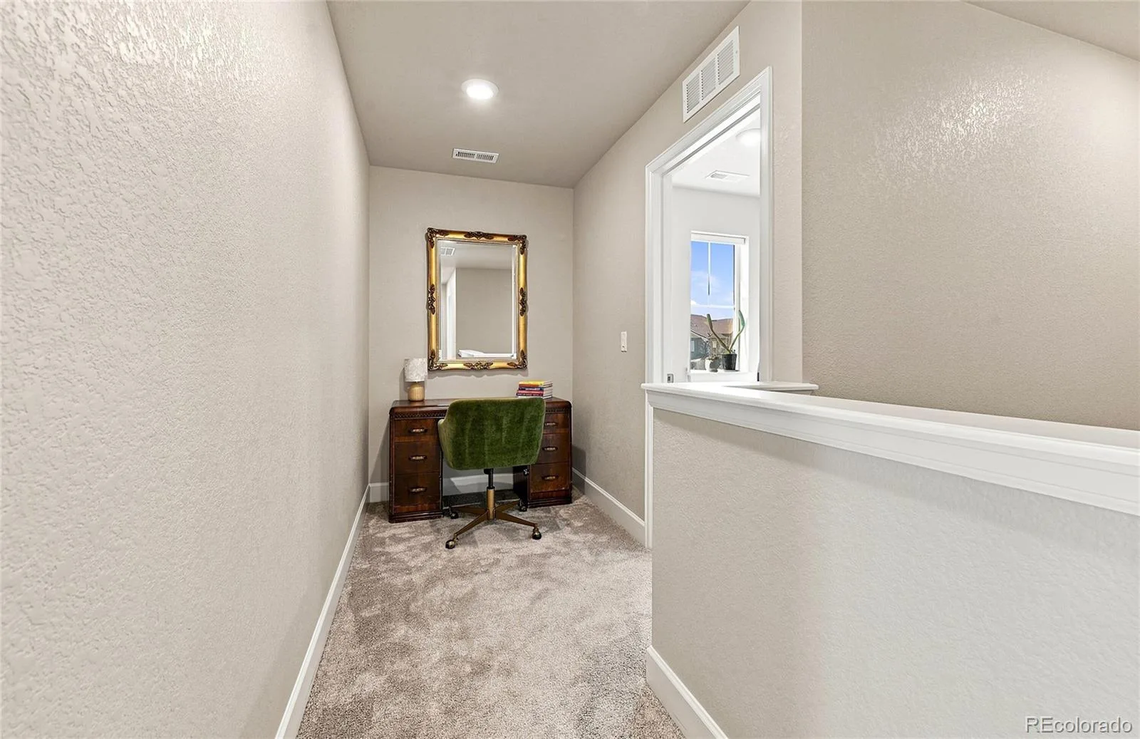 8281 Hunts Peak Street Littleton CO 80125 | MLS #REC1882609 07242026031655 1600 16
