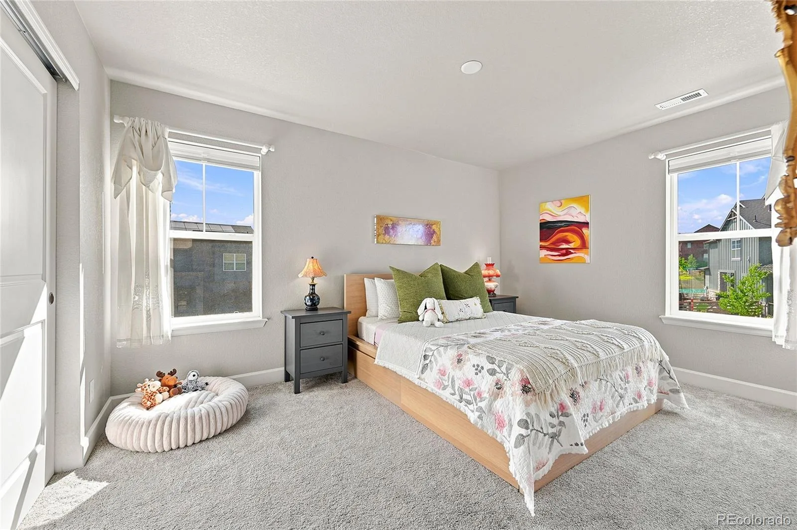 8281 Hunts Peak Street Littleton CO 80125 | MLS #REC1882609 07242026031655 1600 18