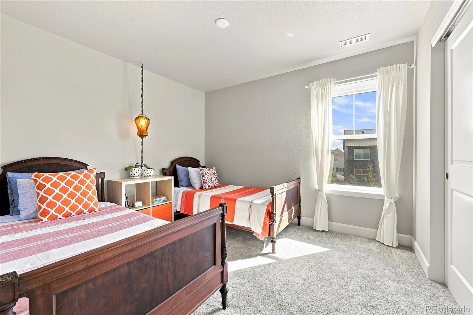 8281 Hunts Peak Street Littleton CO 80125 | MLS #REC1882609 07242026031655 1600 20