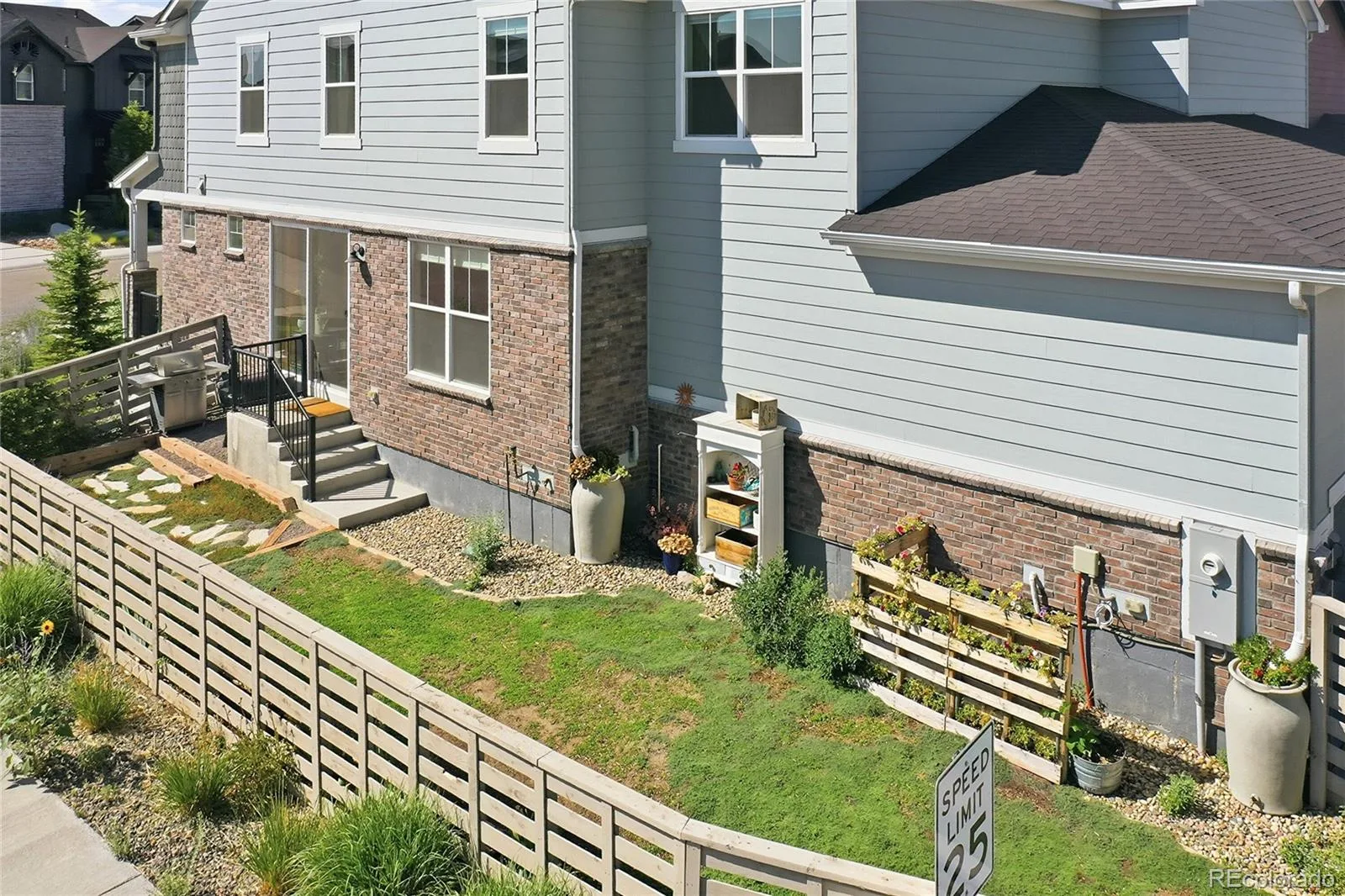 8281 Hunts Peak Street Littleton CO 80125 | MLS #REC1882609 07242026031655 1600 27