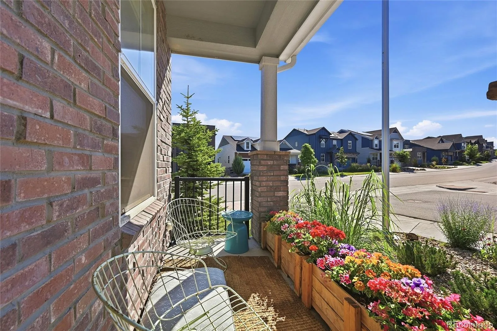 8281 Hunts Peak Street Littleton CO 80125 | MLS #REC1882609 07242026031655 1600 30