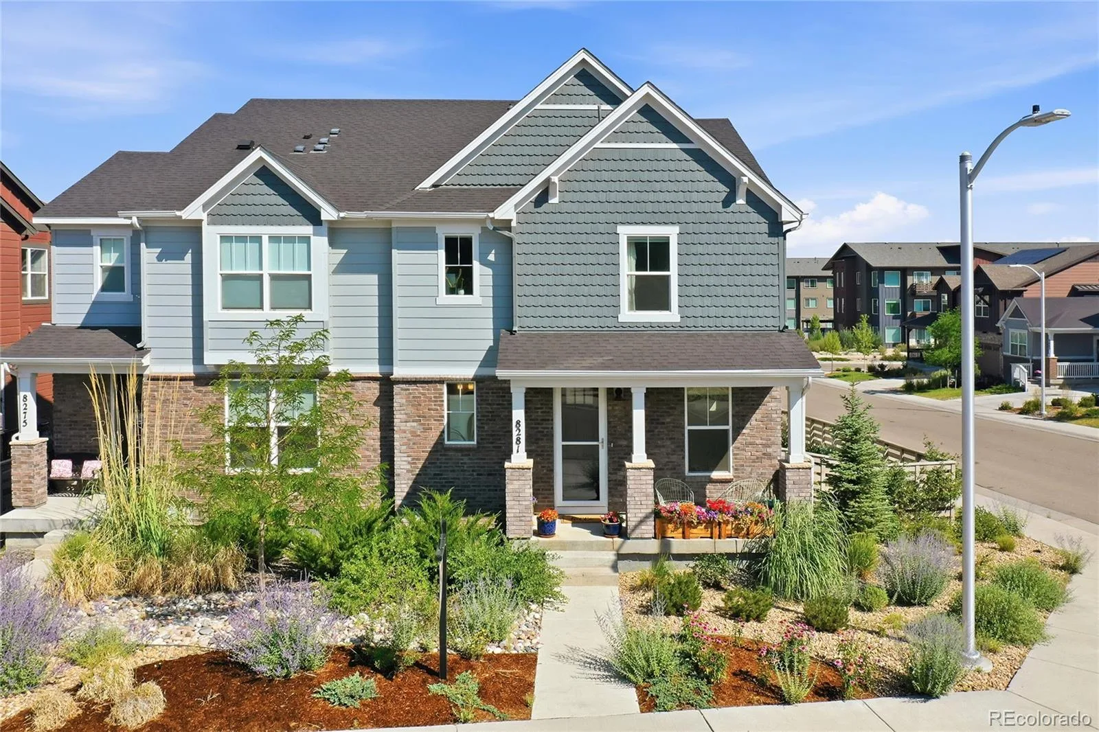 8281 Hunts Peak Street Littleton CO 80125 | MLS #REC1882609 07242026031655 1600 31