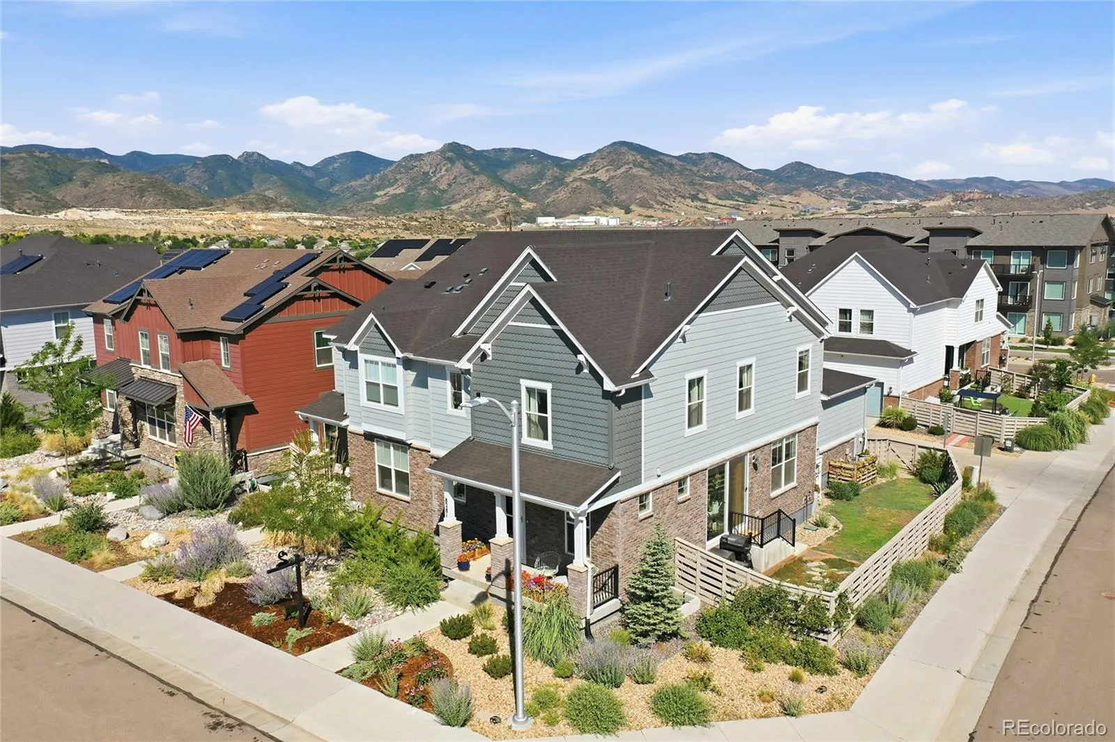 8281 Hunts Peak Street Littleton CO 80125 | MLS #REC1882609 07242026031655 1600 32