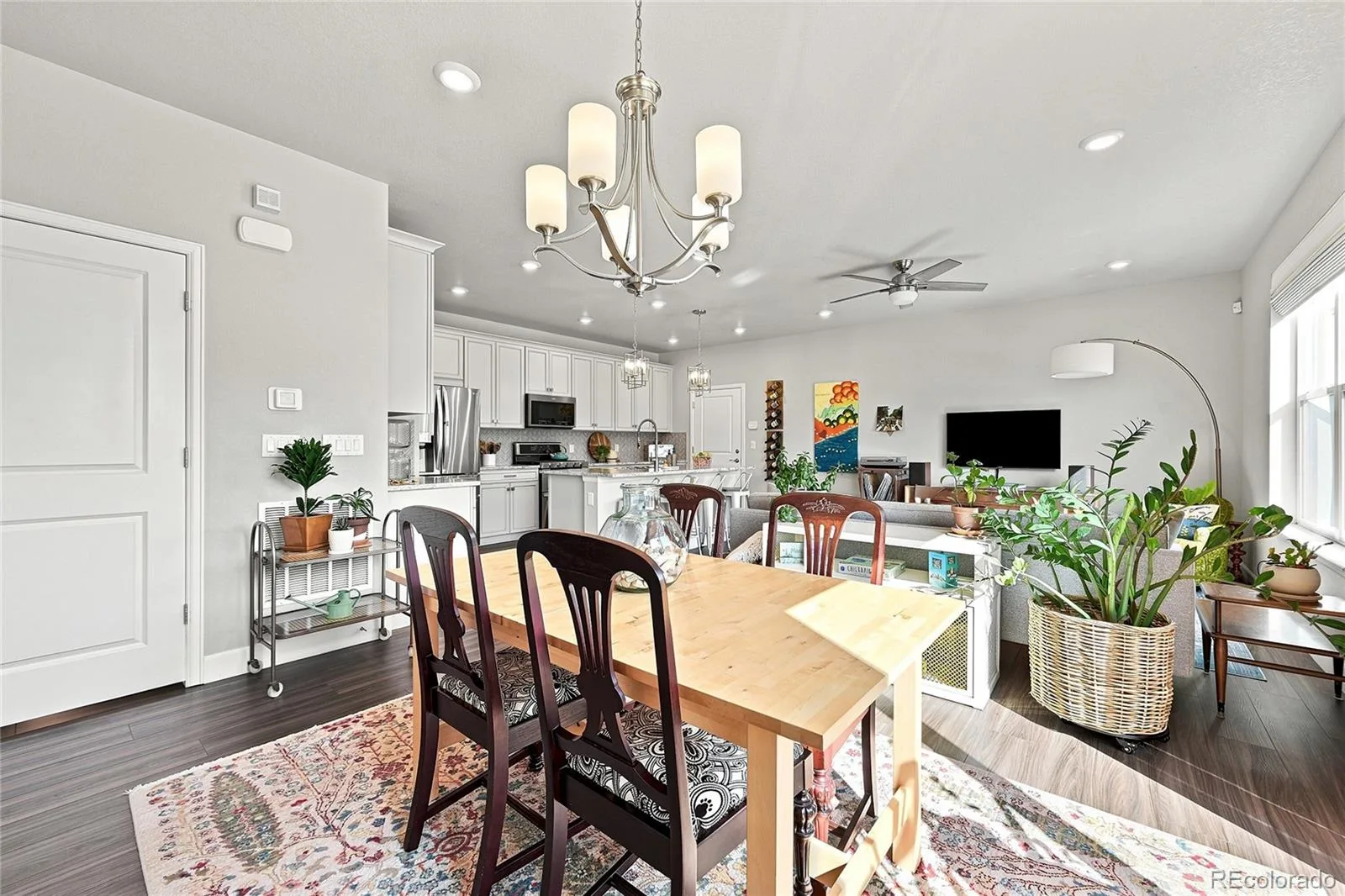 8281 Hunts Peak Street Littleton CO 80125 | MLS #REC1882609 07242026031655 1600 7