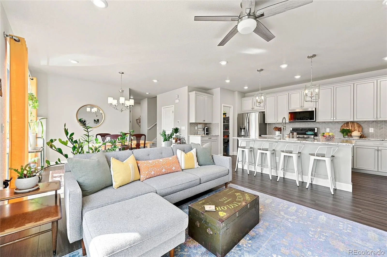 8281 Hunts Peak Street Littleton CO 80125 | MLS #REC1882609 07242026031655 1600 9