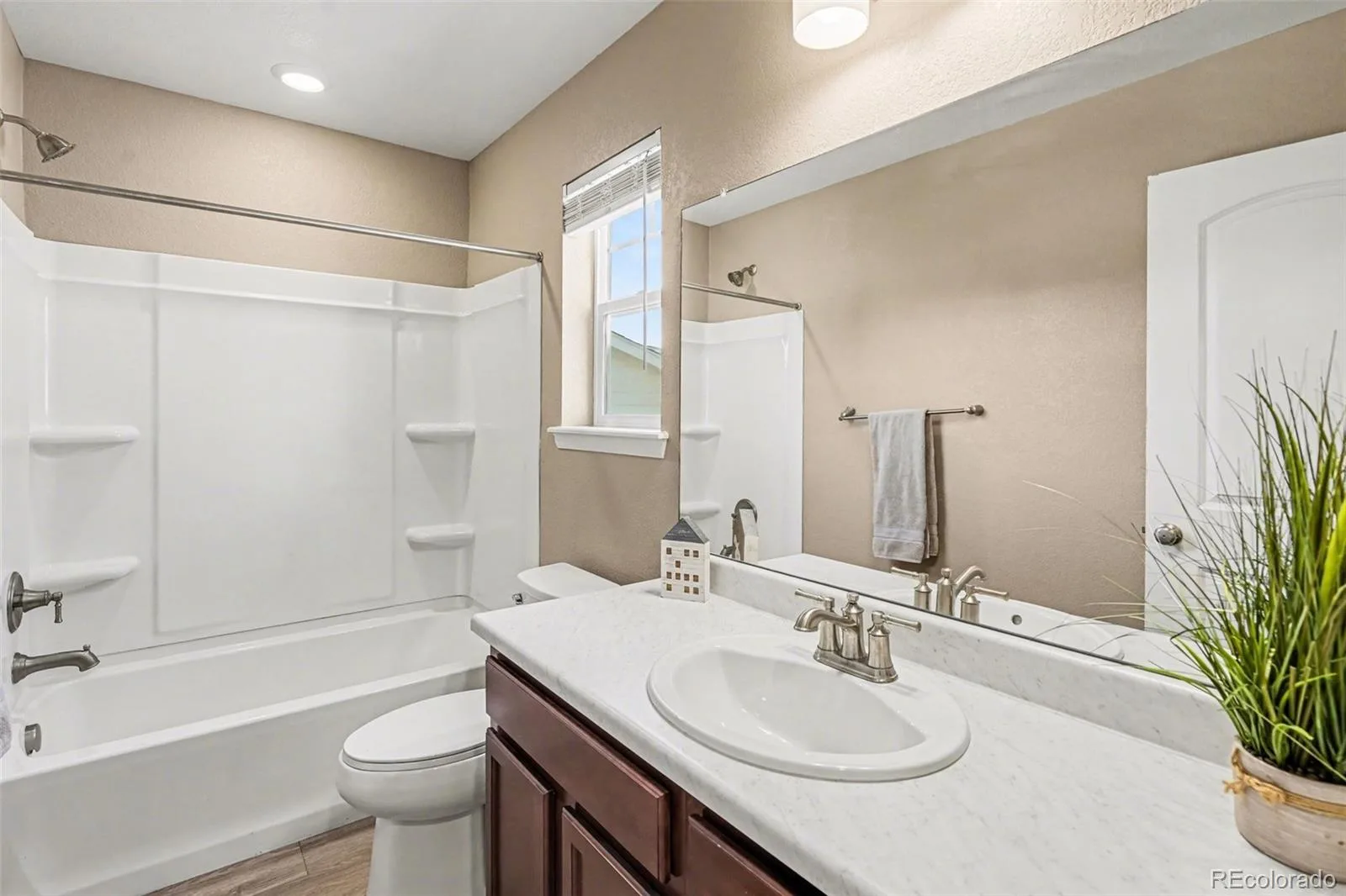 4328 S Nepal Court Centennial CO 80015 | MLS #REC1883176 08262026000525 1600 21