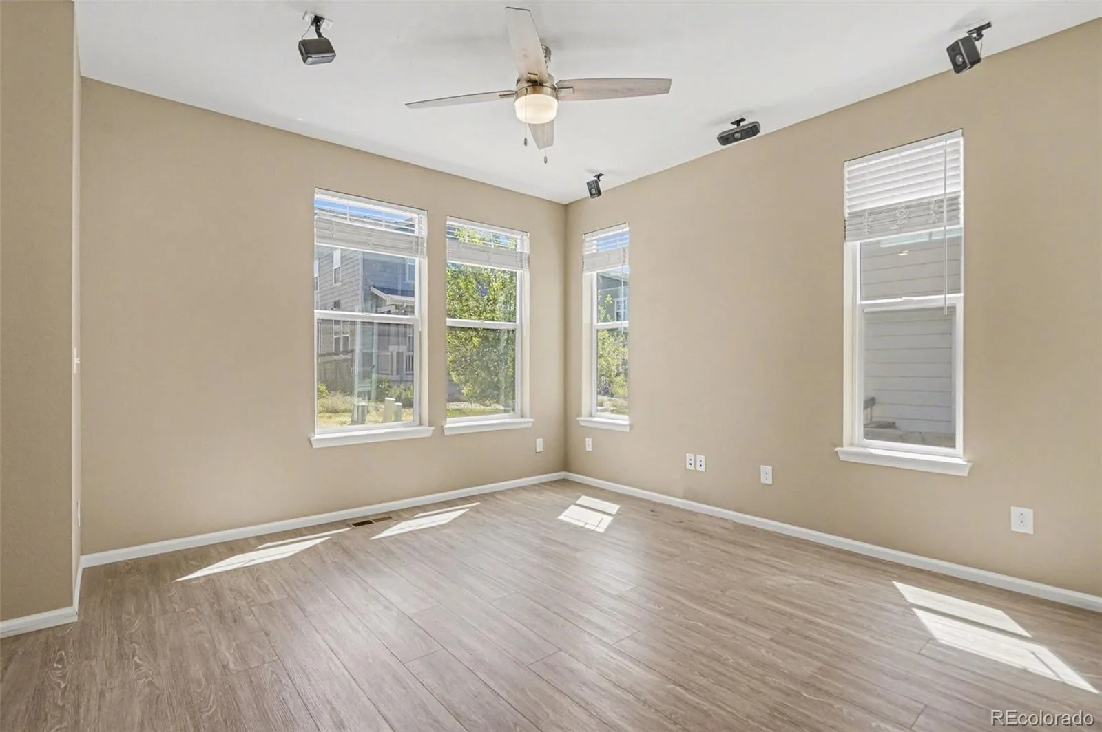 4328 S Nepal Court Centennial CO 80015 | MLS #REC1883176 08262026000525 1600 8