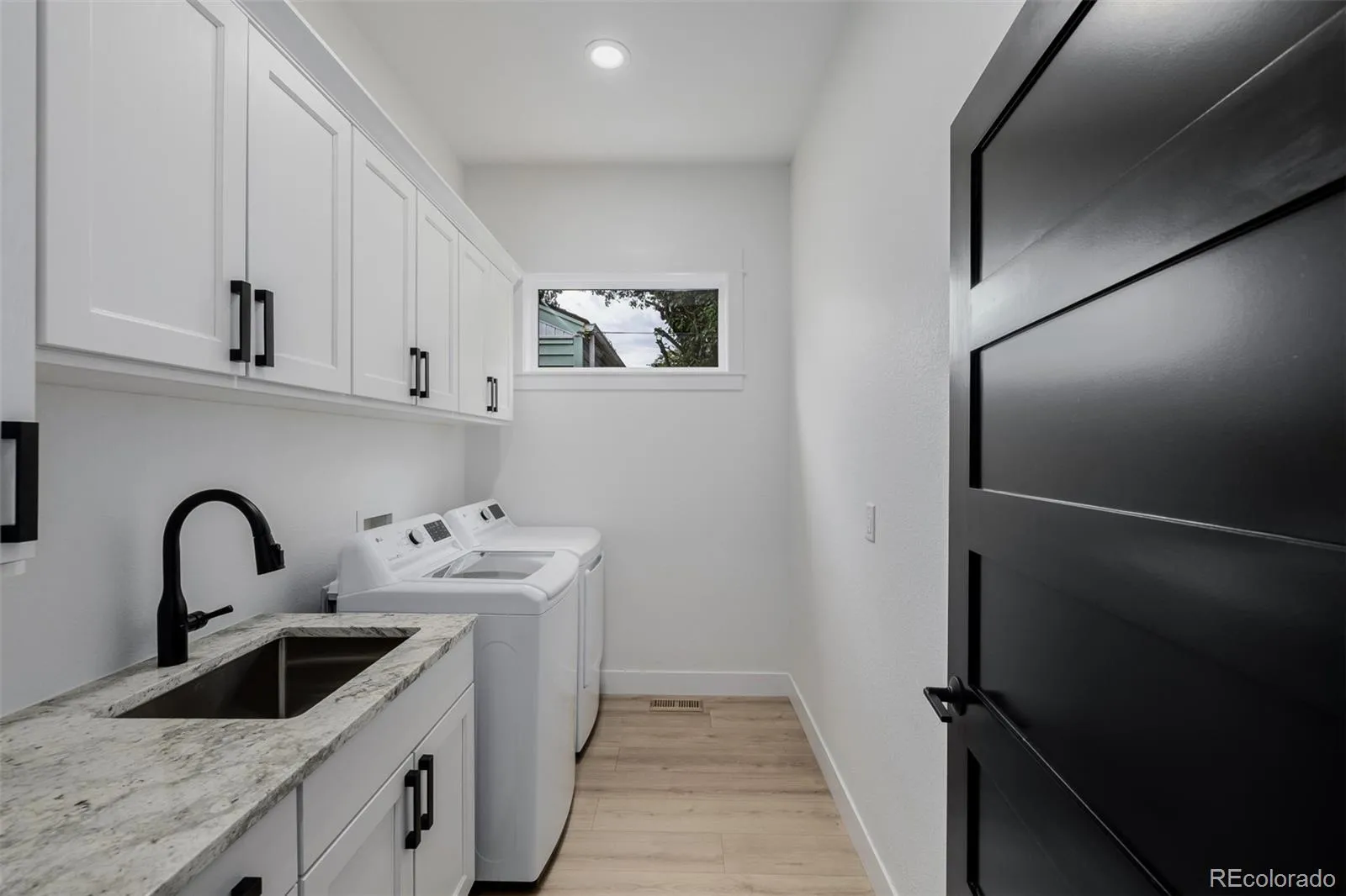 2901 S Bellaire Street Denver CO 80222 MLS #REC1883829 04252026152019 1600 20