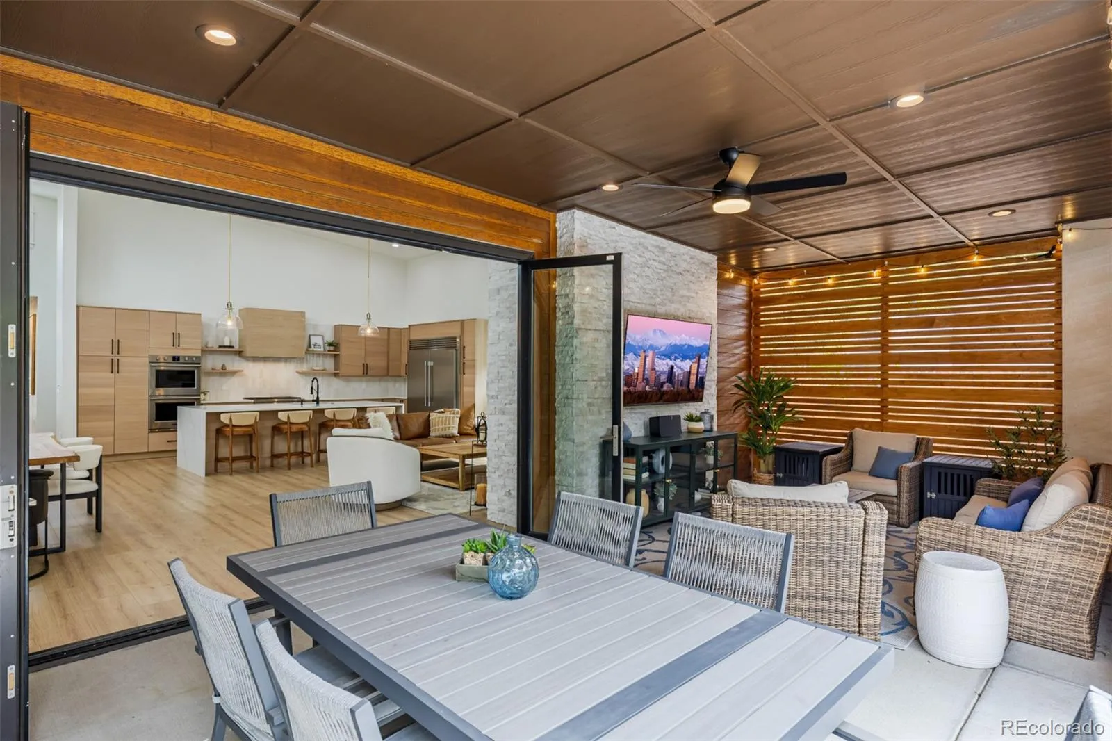 2901 S Bellaire Street Denver CO 80222 MLS #REC1883829 04252026152019 1600 22