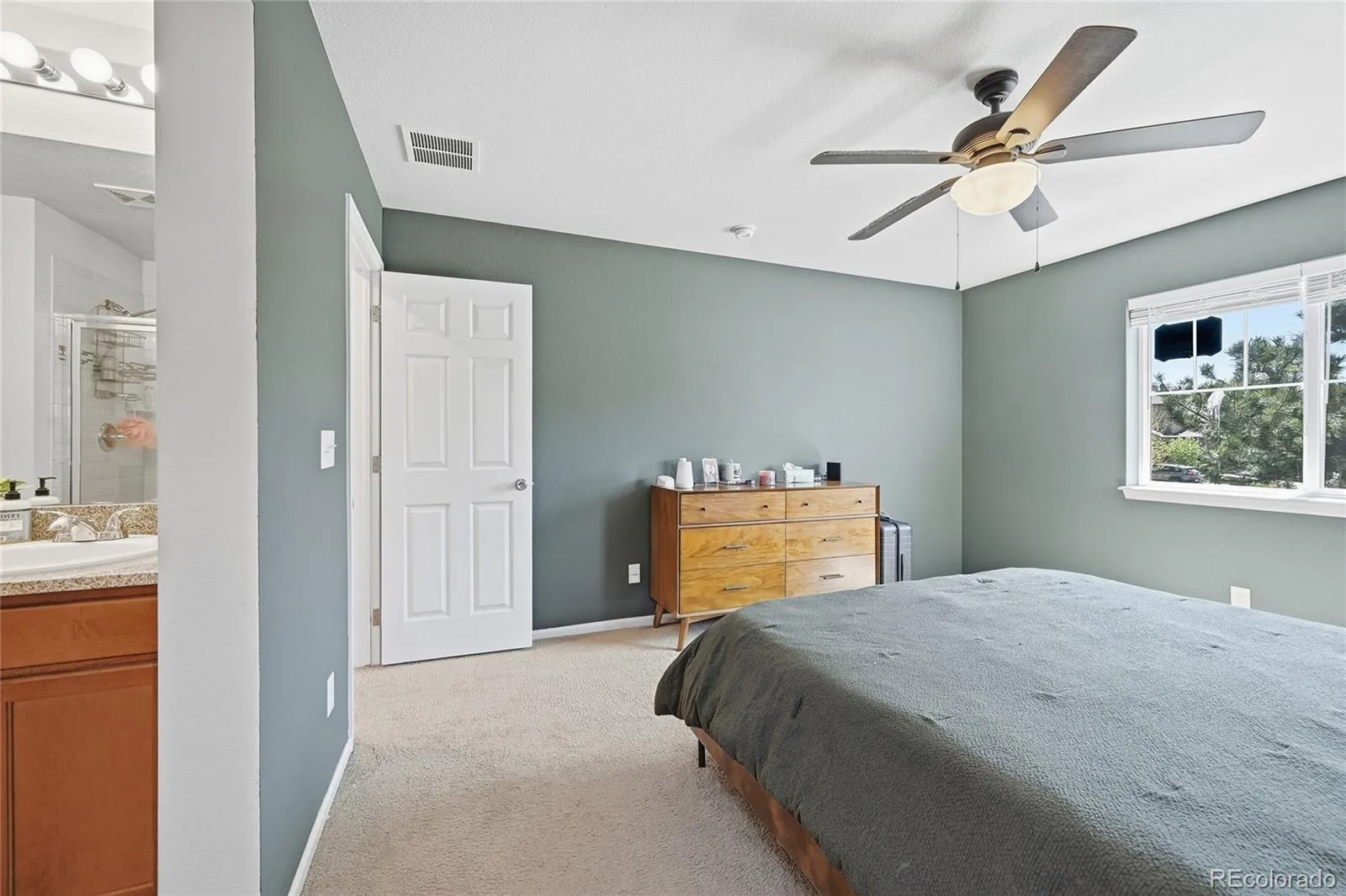 4860 S Picadilly Court Aurora CO 80015 MLS #REC1884065 04252026175307 1600 14