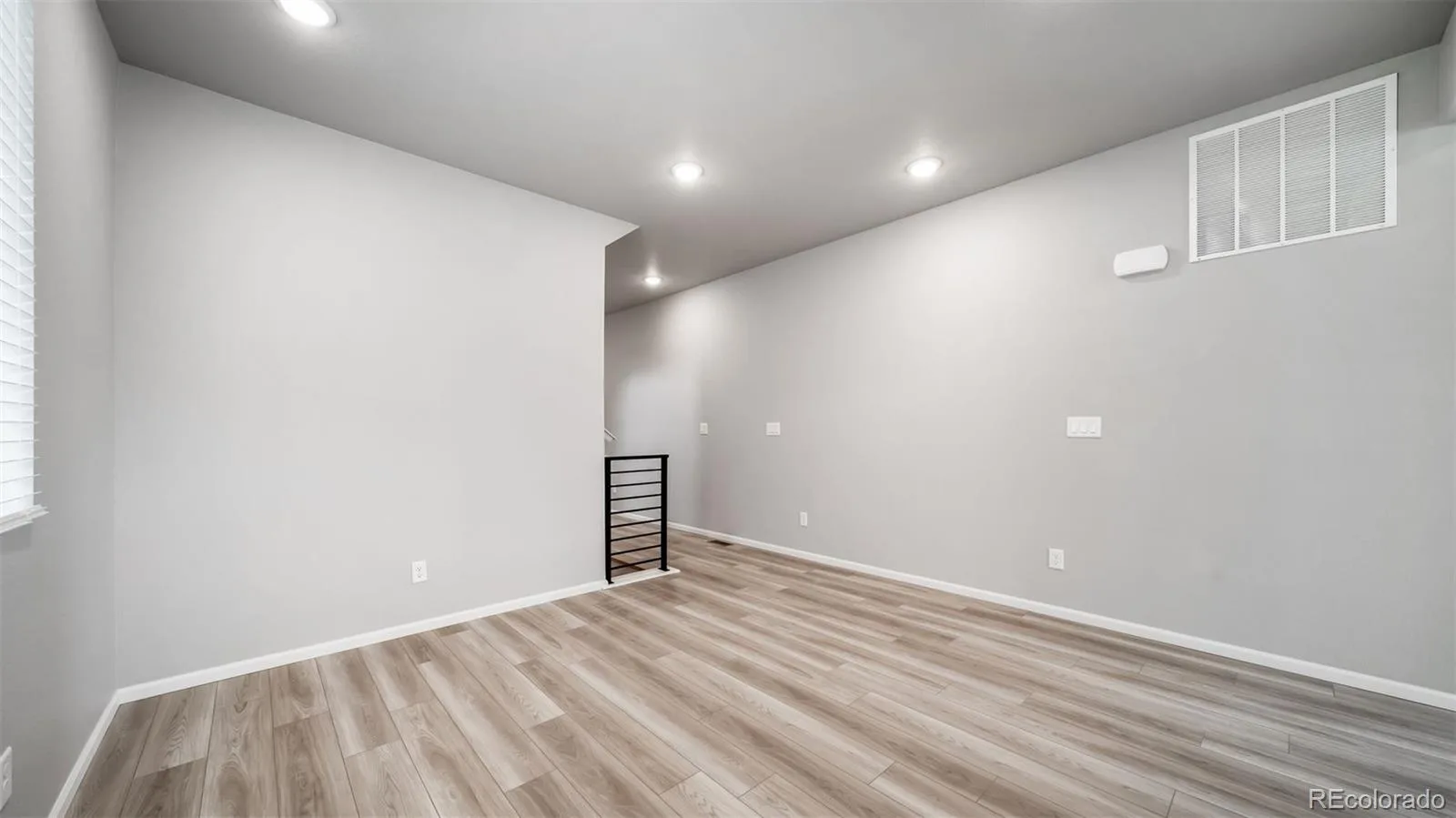 22300 E 46th Avenue Aurora CO 80019 | MLS #REC1886221 07162026225232 1600 12